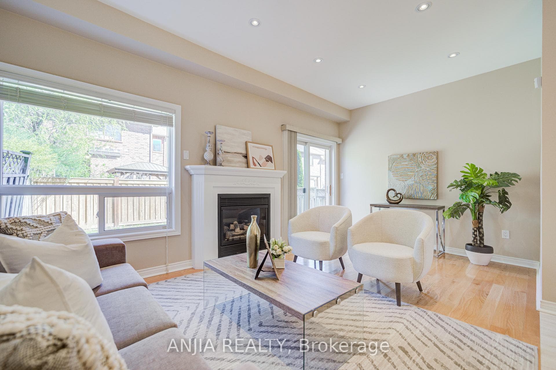 40 Nottingham Drive photo 14