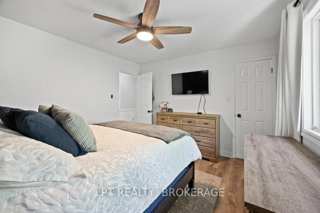 2978 Pine Grove photo 23