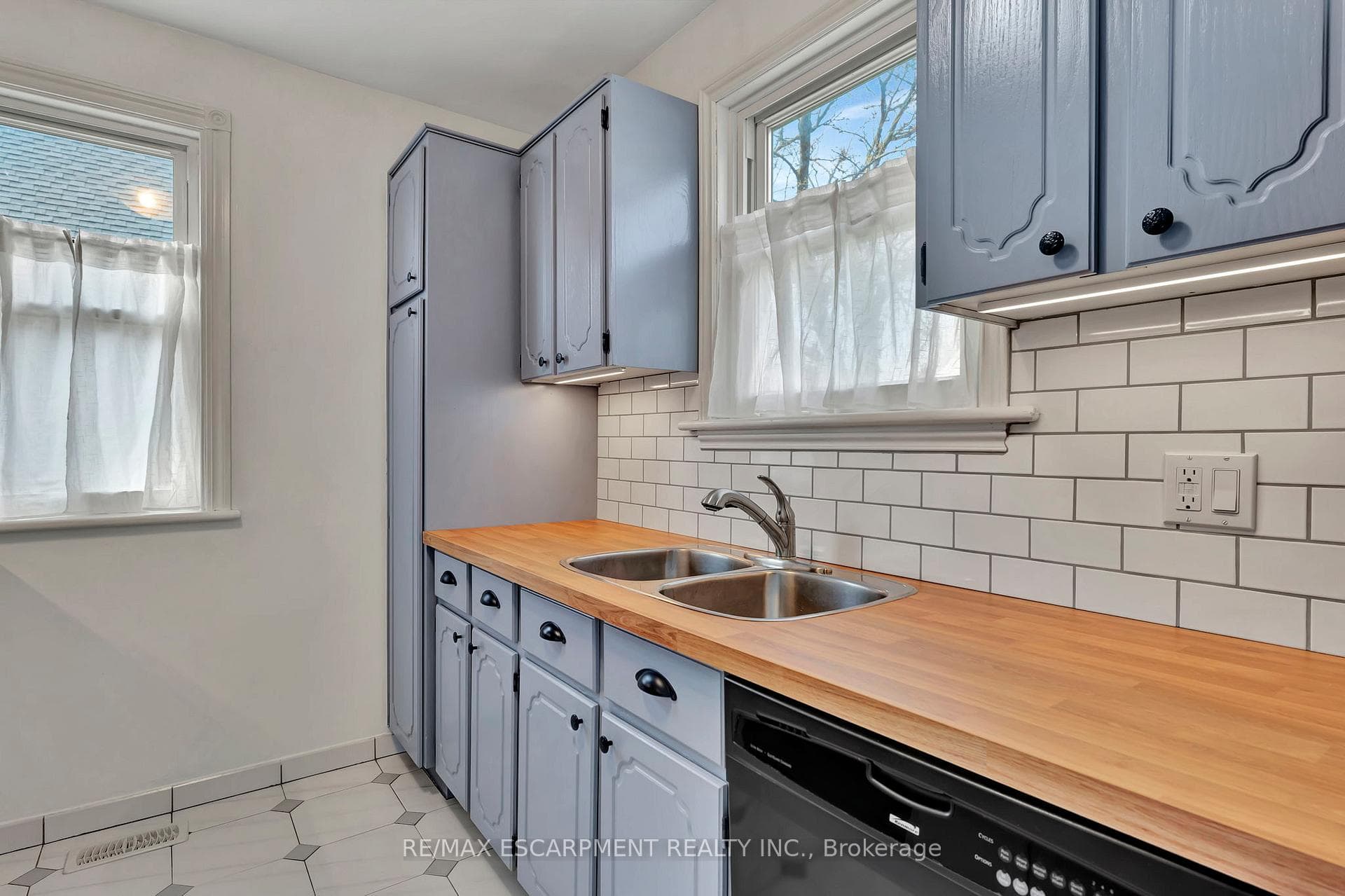 92 East 43rd Street photo 8