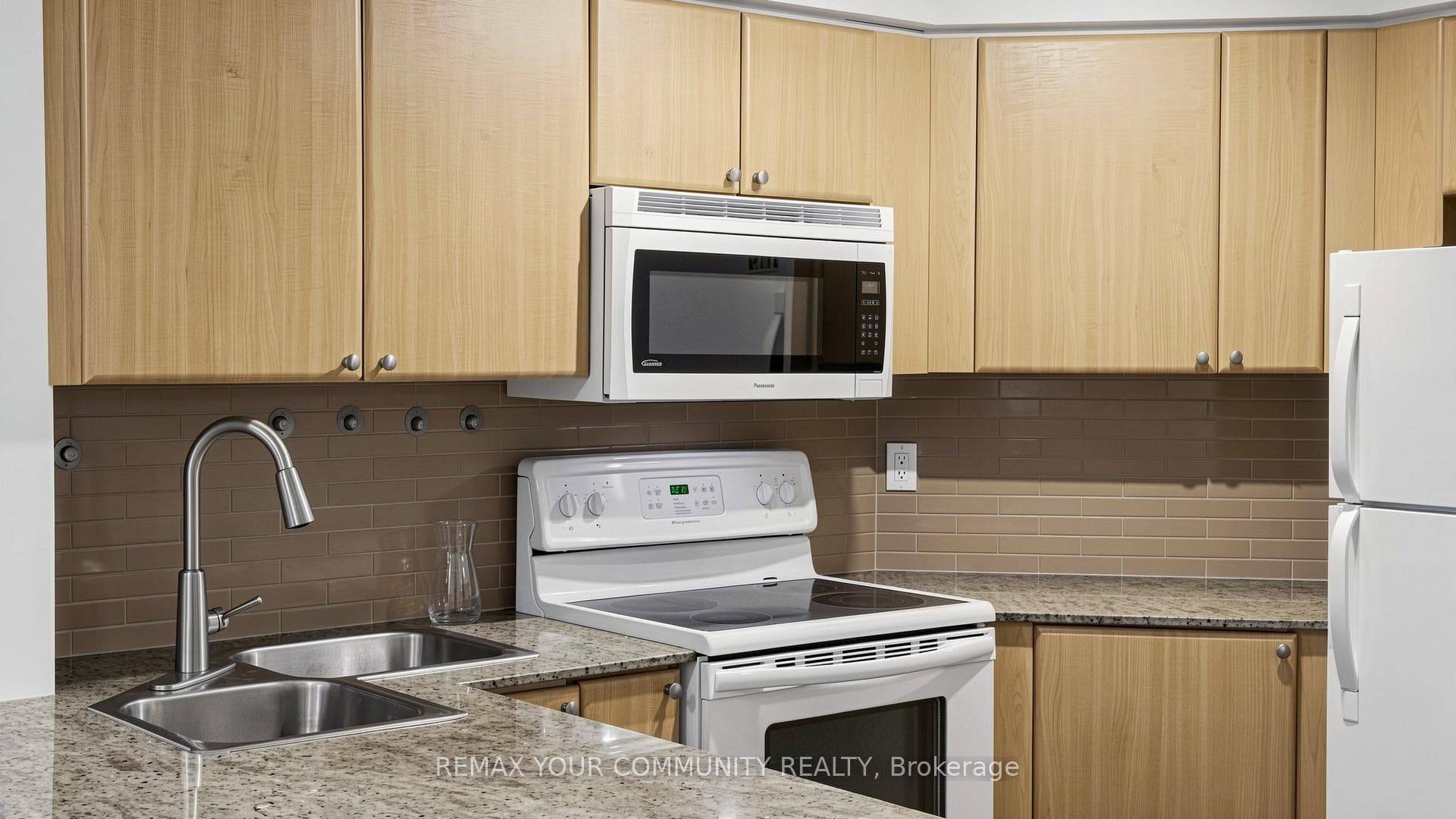 763 Bay Street Unit 2701 photo 14