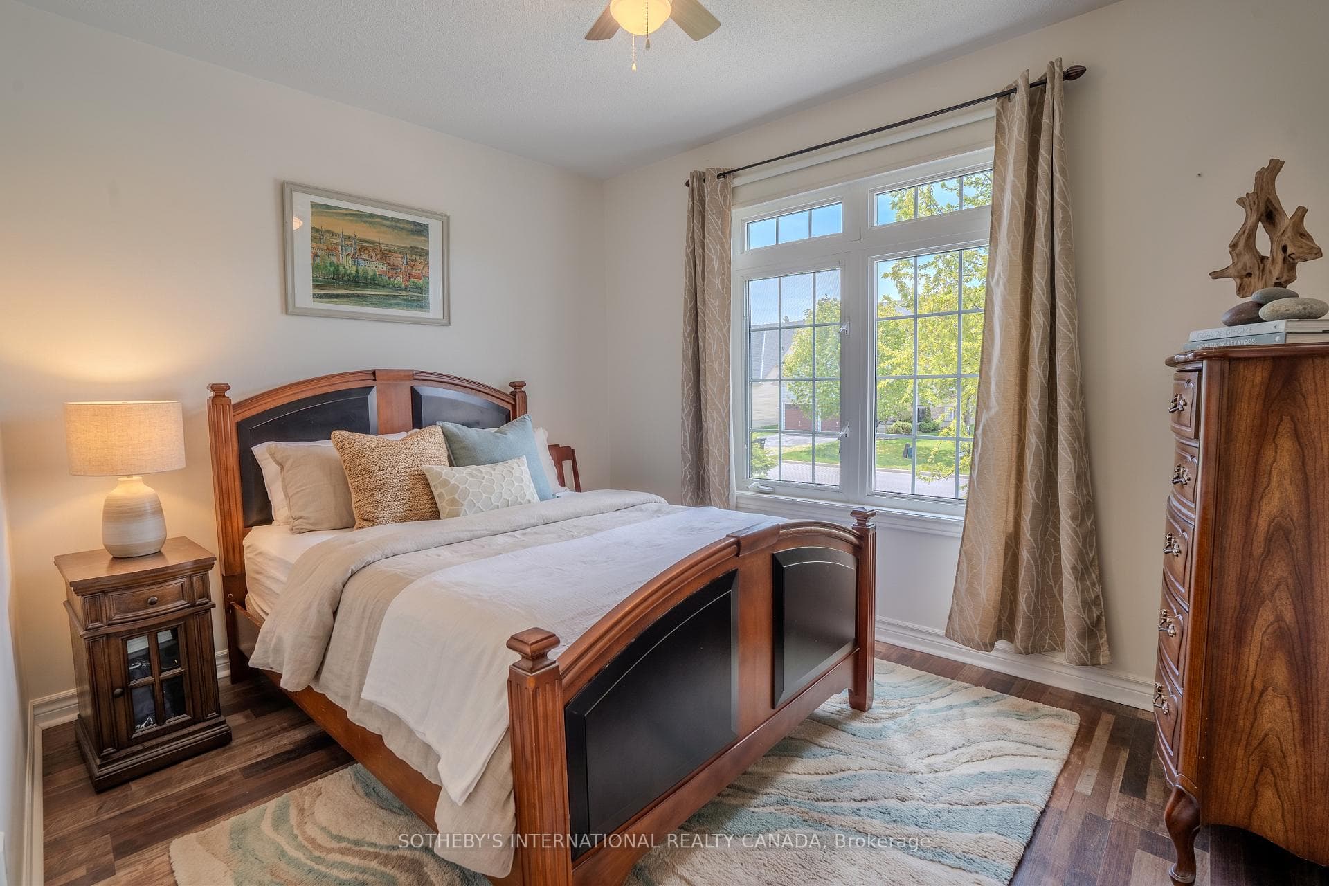 19 Grand Poplar Lane photo 17