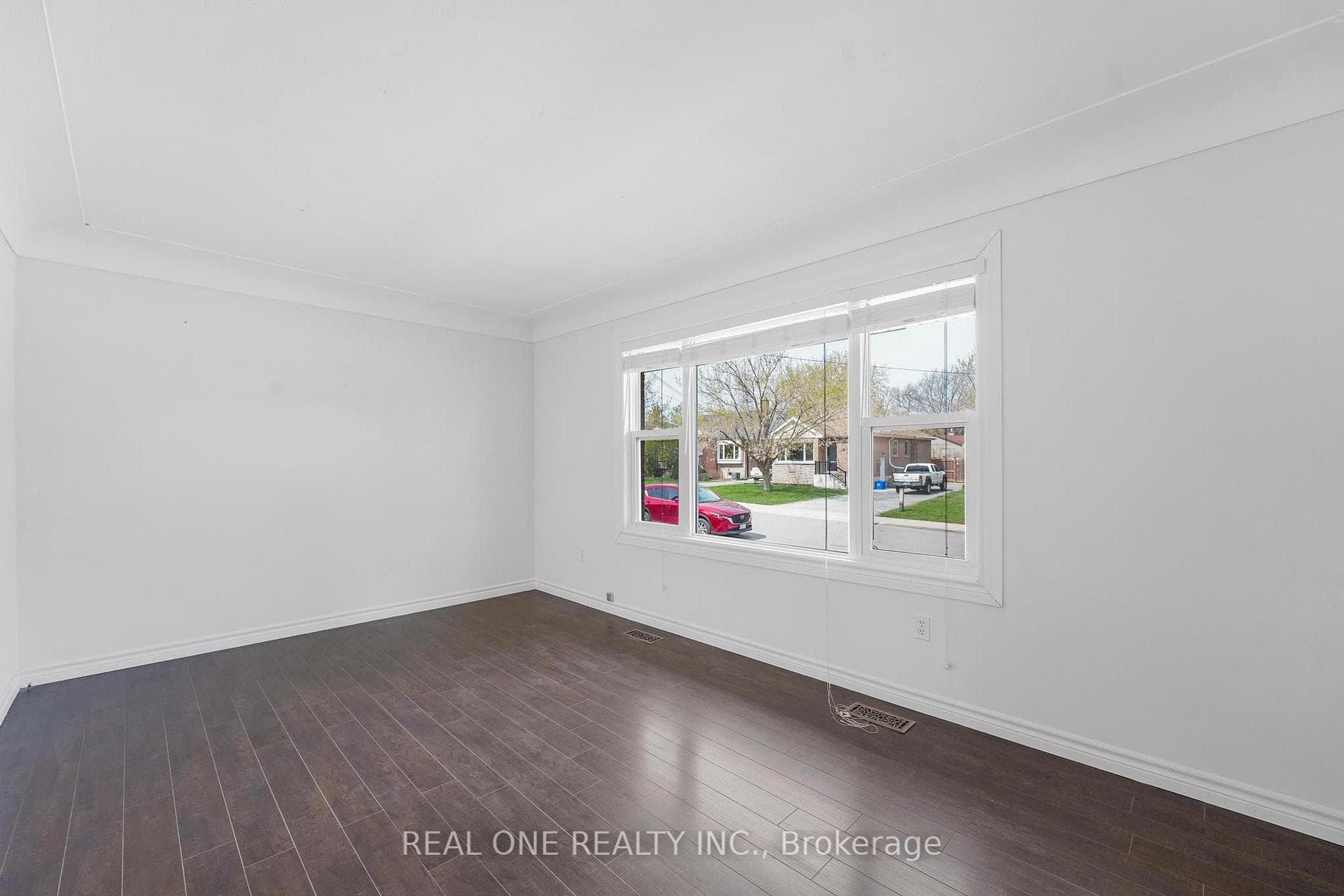 22 Halam Avenue Unit Upper photo 2