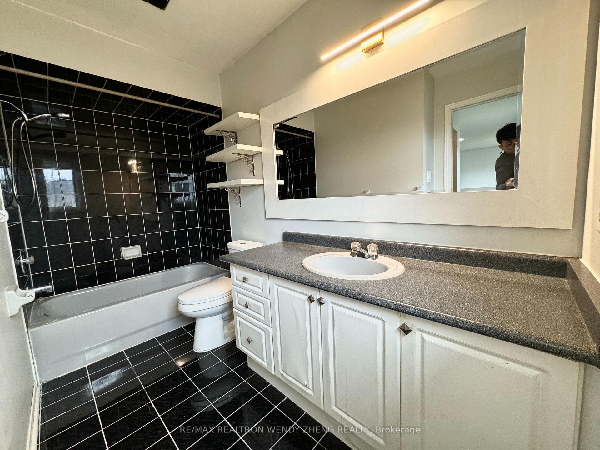 1 Barleyfield Road Unit Upper photo 17