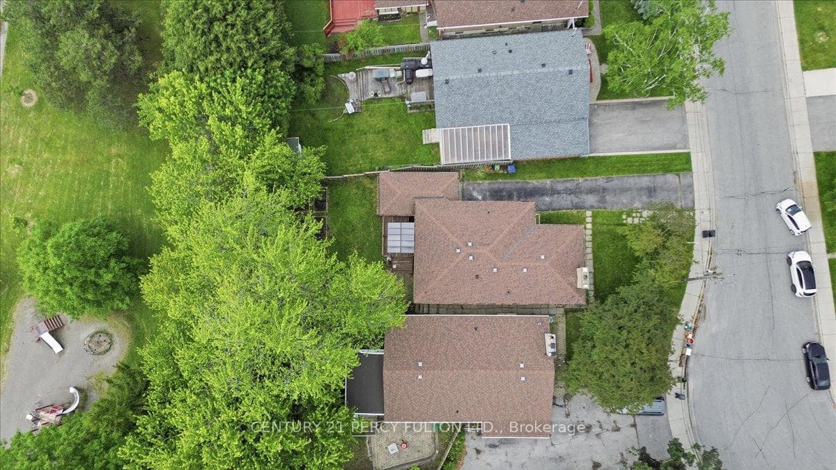 50 Mooregate Ave - drone