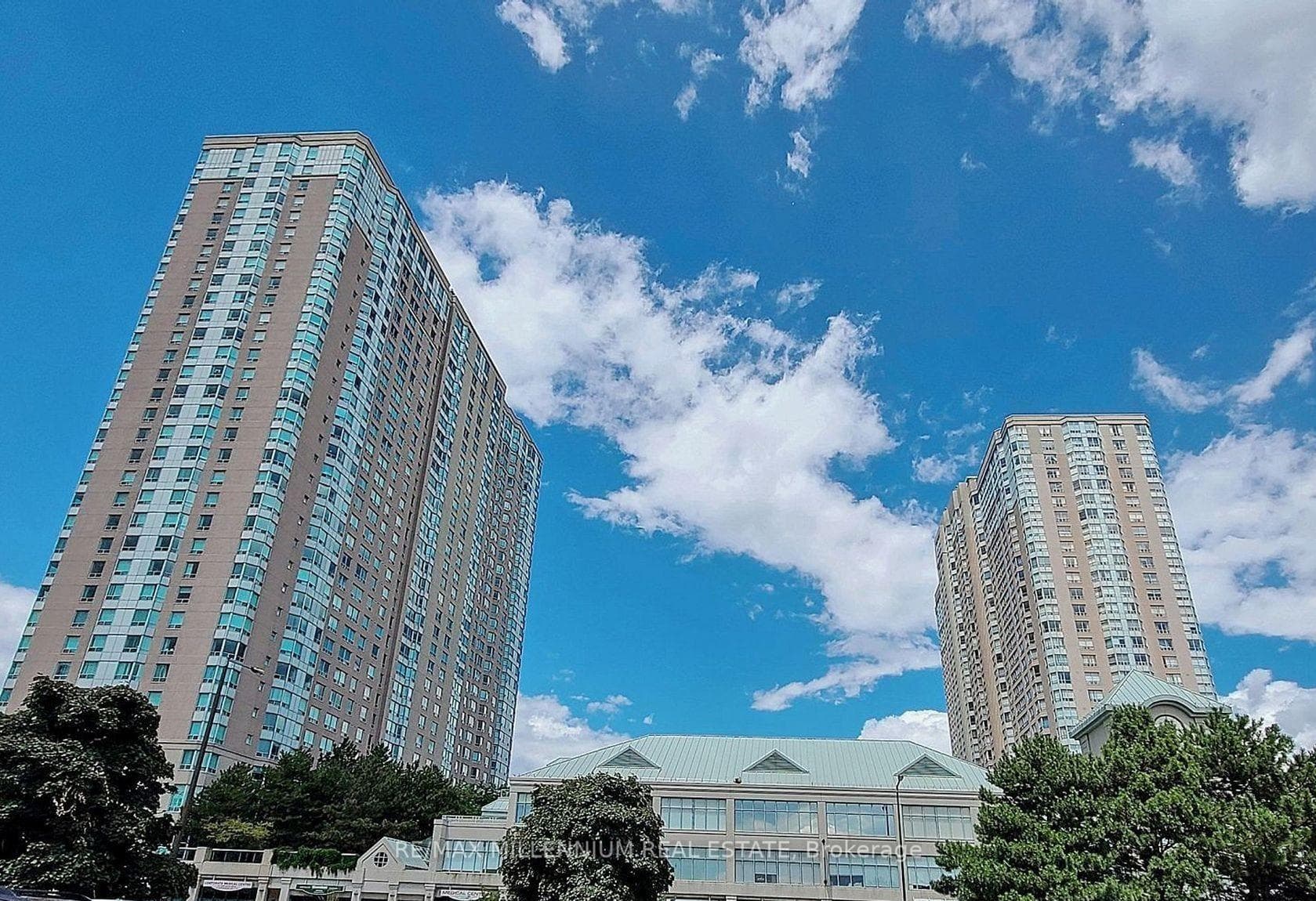 68 Corporate Drive Unit 1532 photo 2
