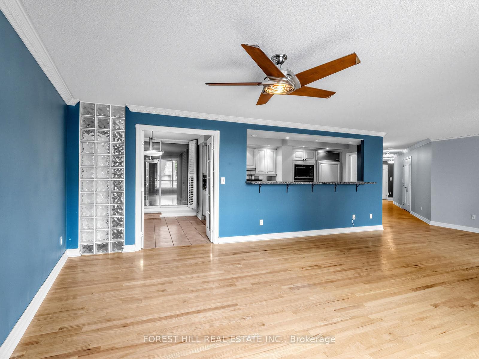 2727 Yonge Street Unit 412 photo 7