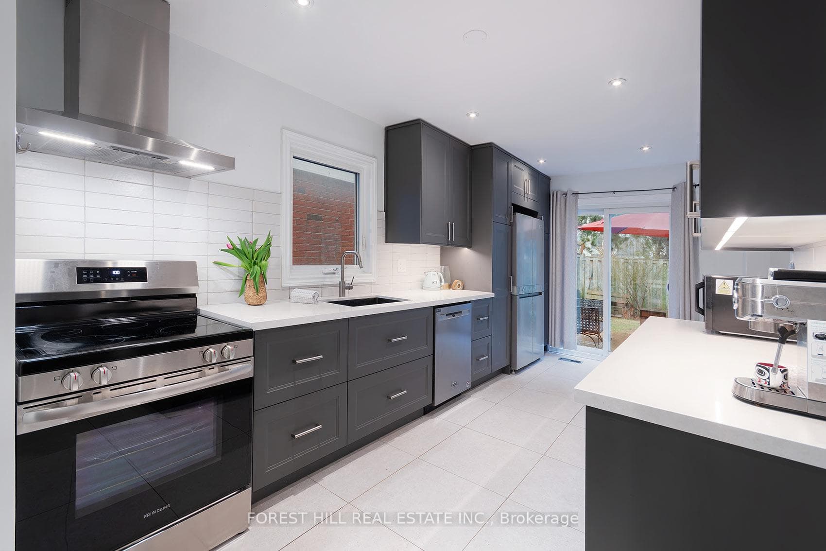 28 Lansbury Court photo 10