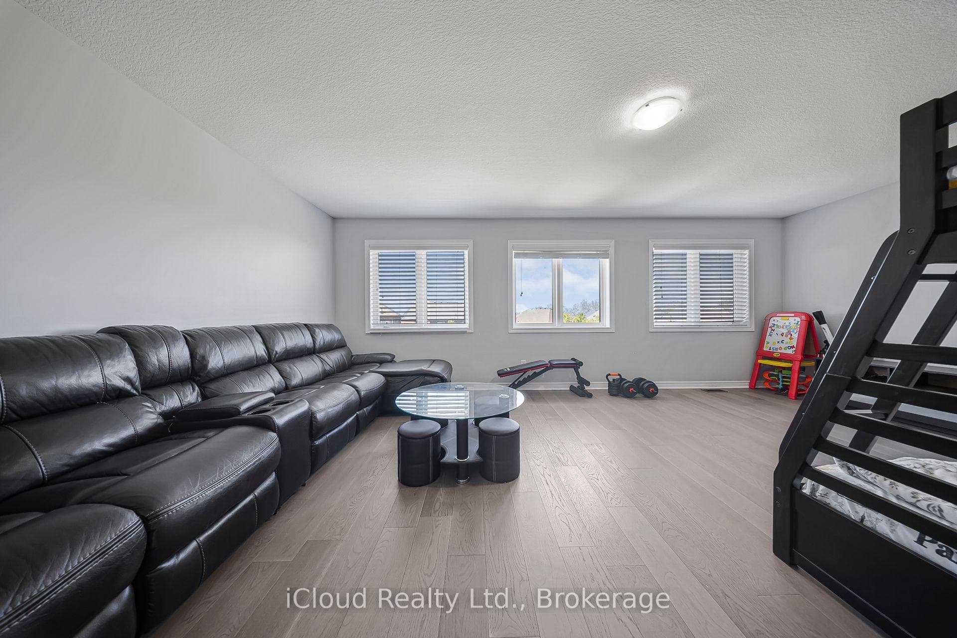 795 Robert Ferrie Drive photo 23