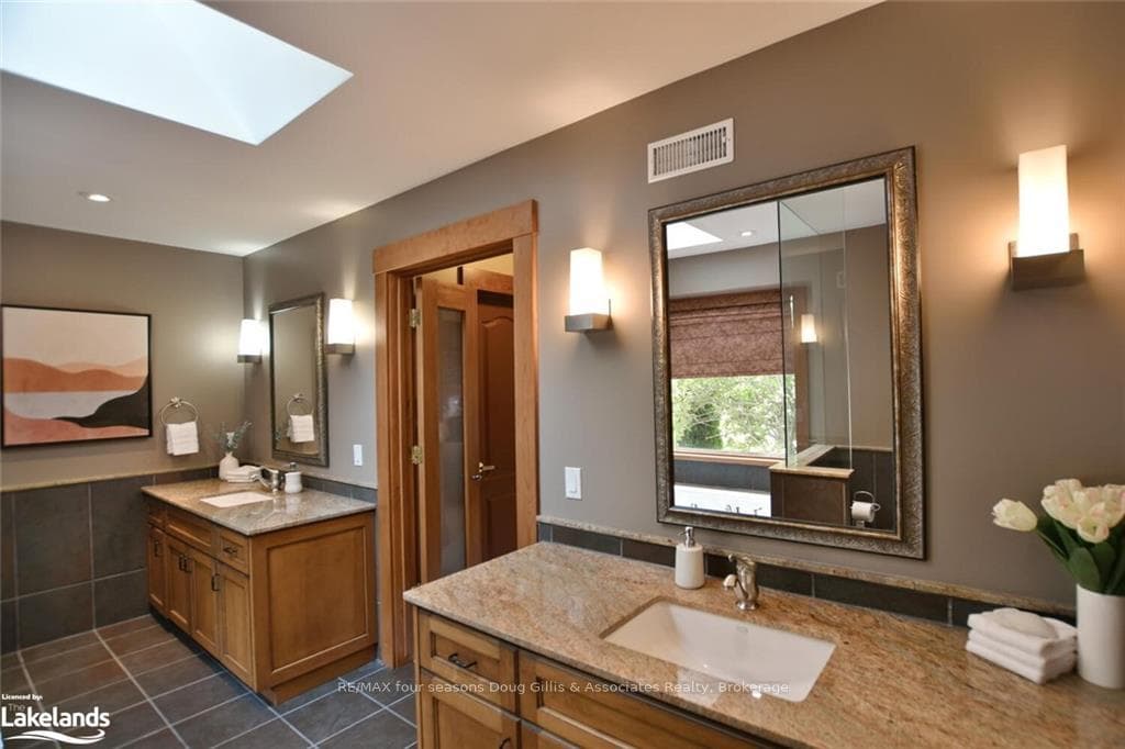21 FOREST Drive photo 26