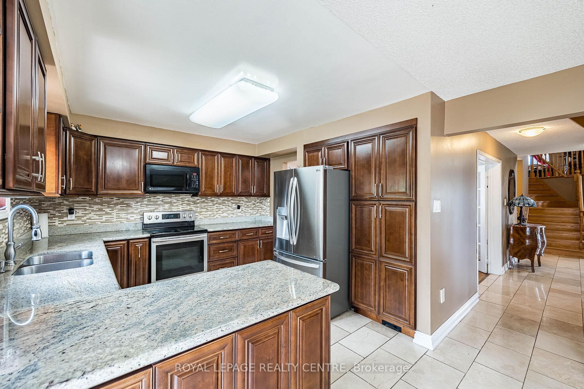 3211 Dovetail Mews photo 12