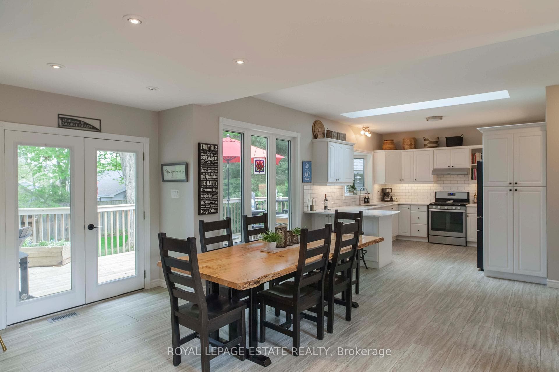 19 Dorena Crescent photo 11