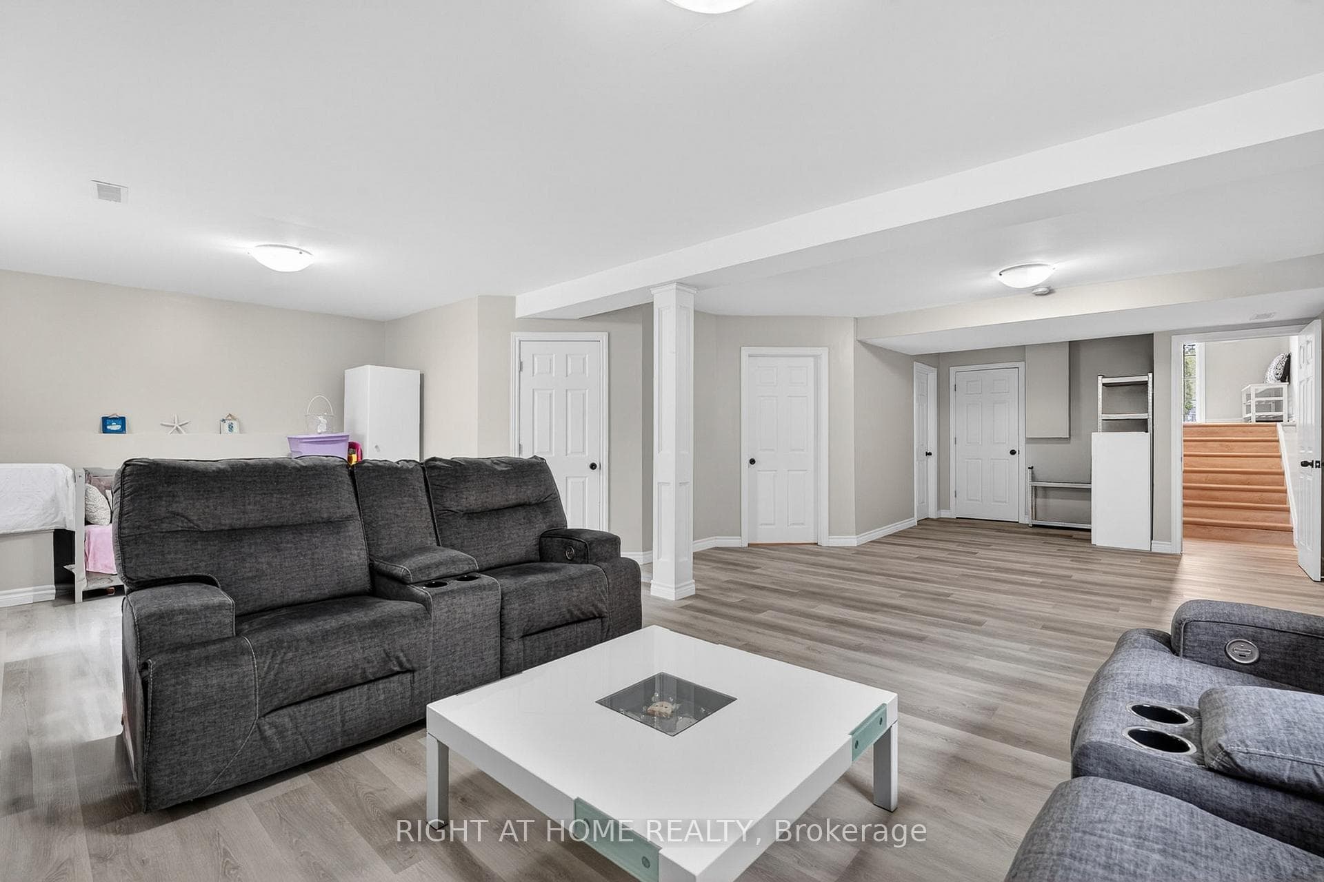 5524 Fraser Street photo 30