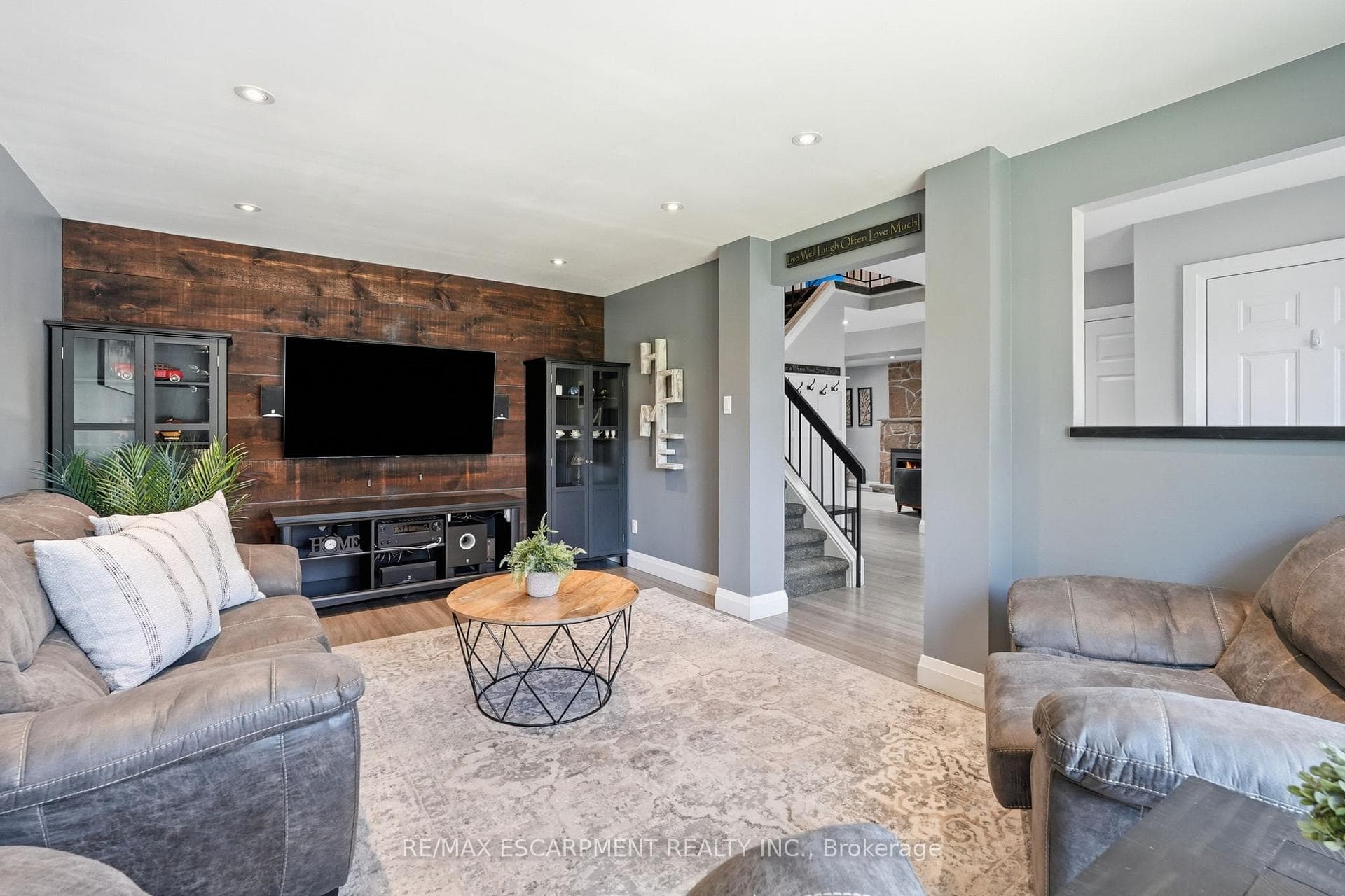 53 Glaceport Avenue photo 8