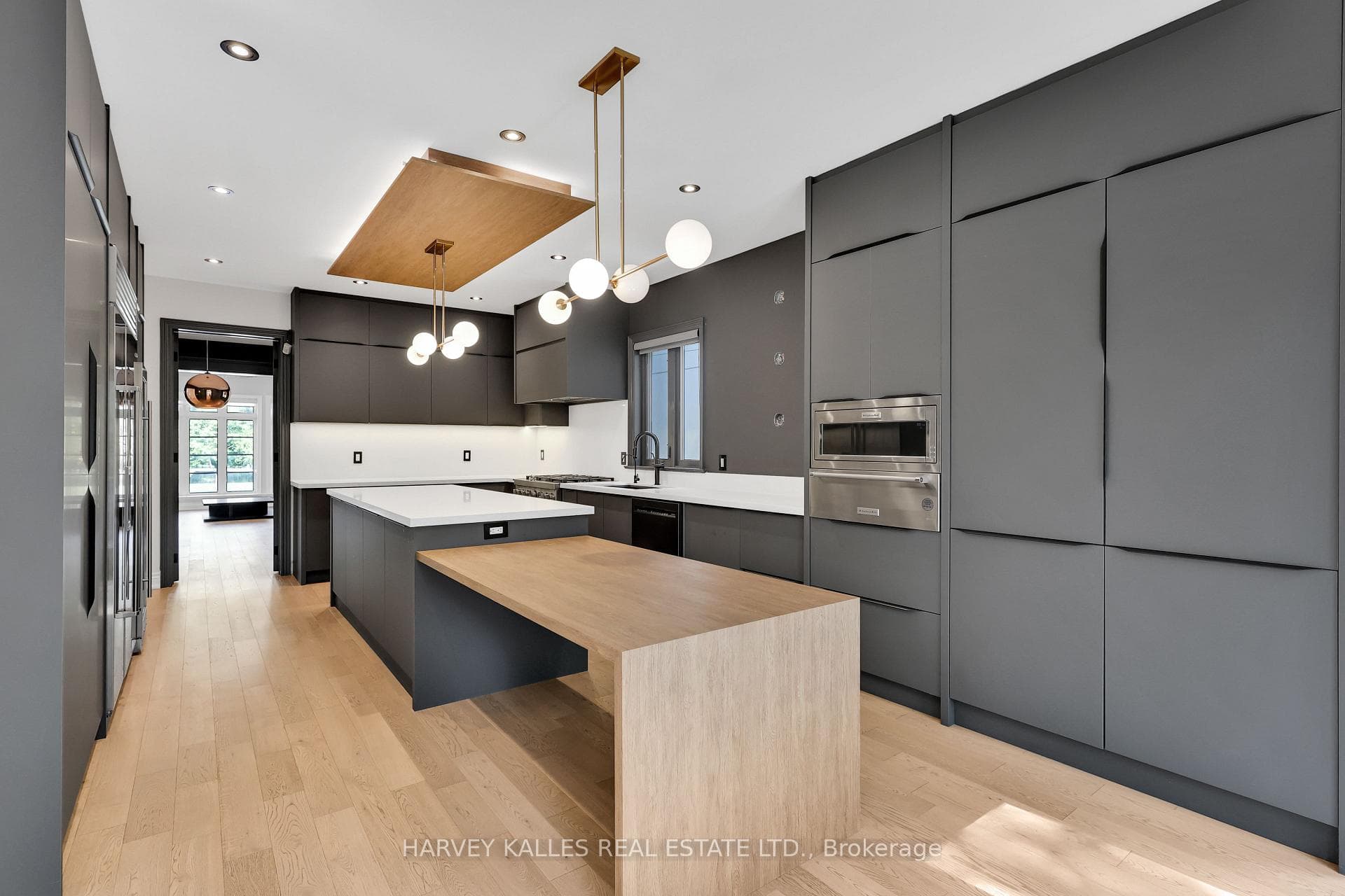 737 Woburn Avenue photo 14
