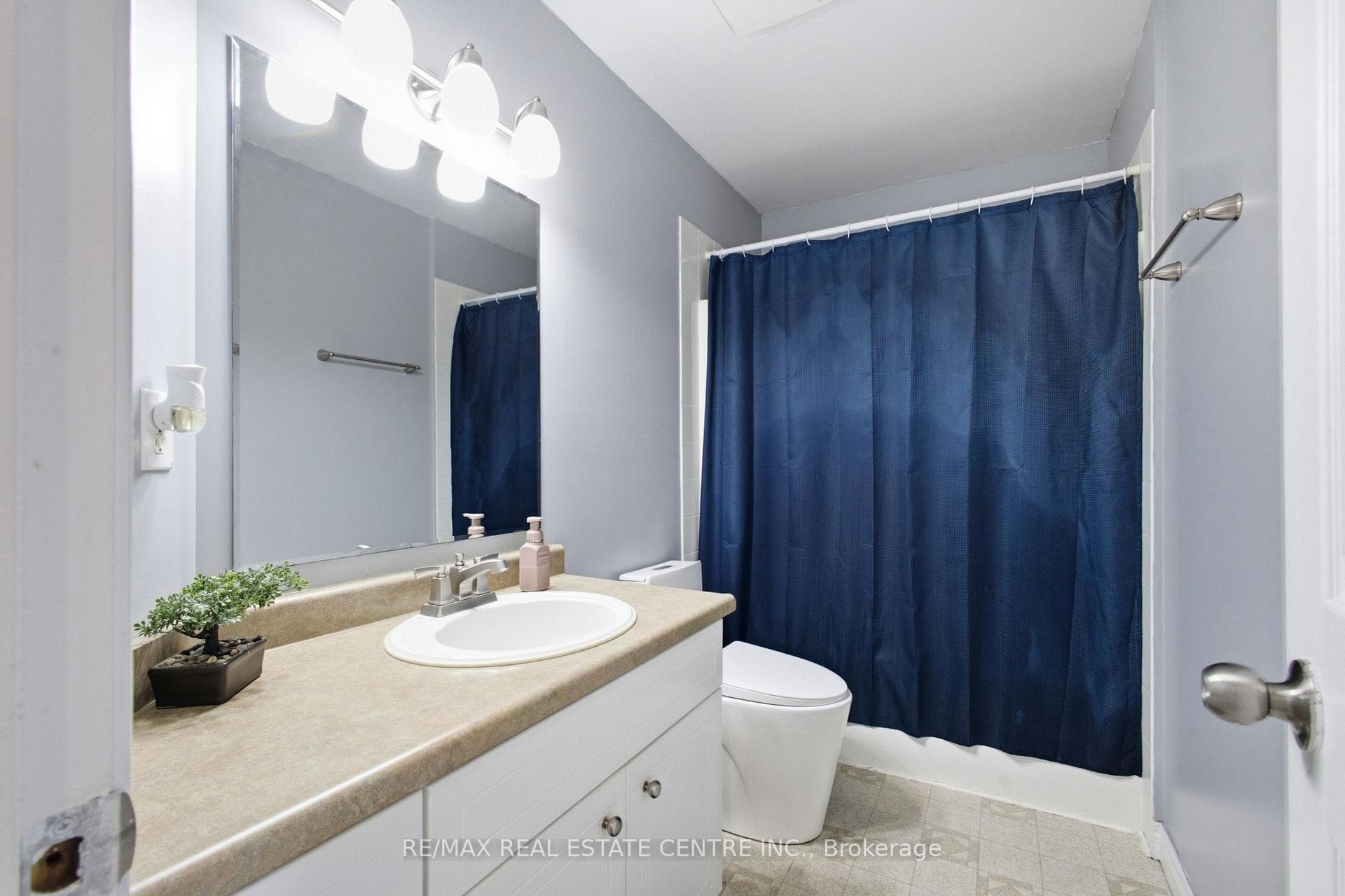 801 Hunters Gate Crescent photo 22