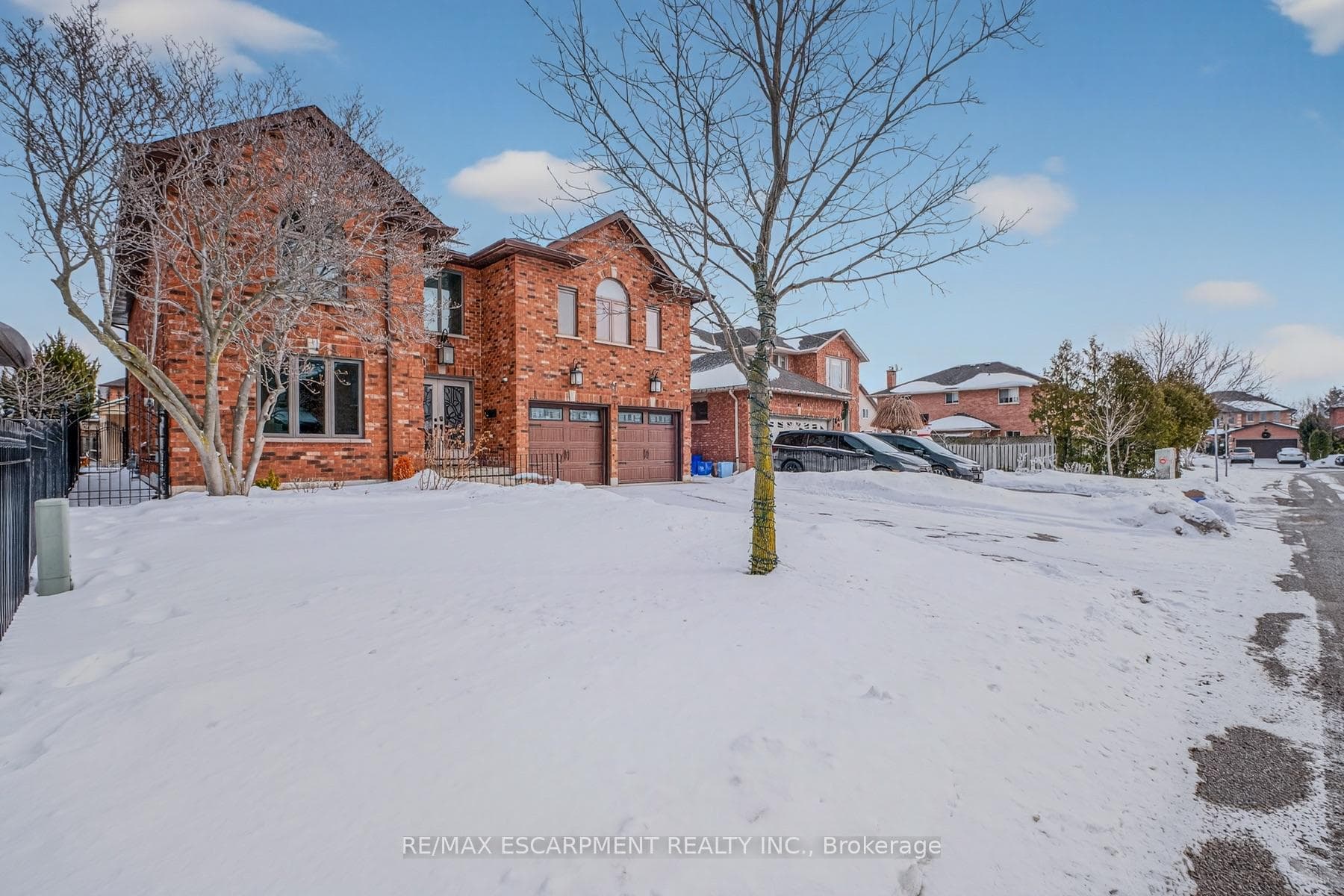 41 Candor Crescent photo 2