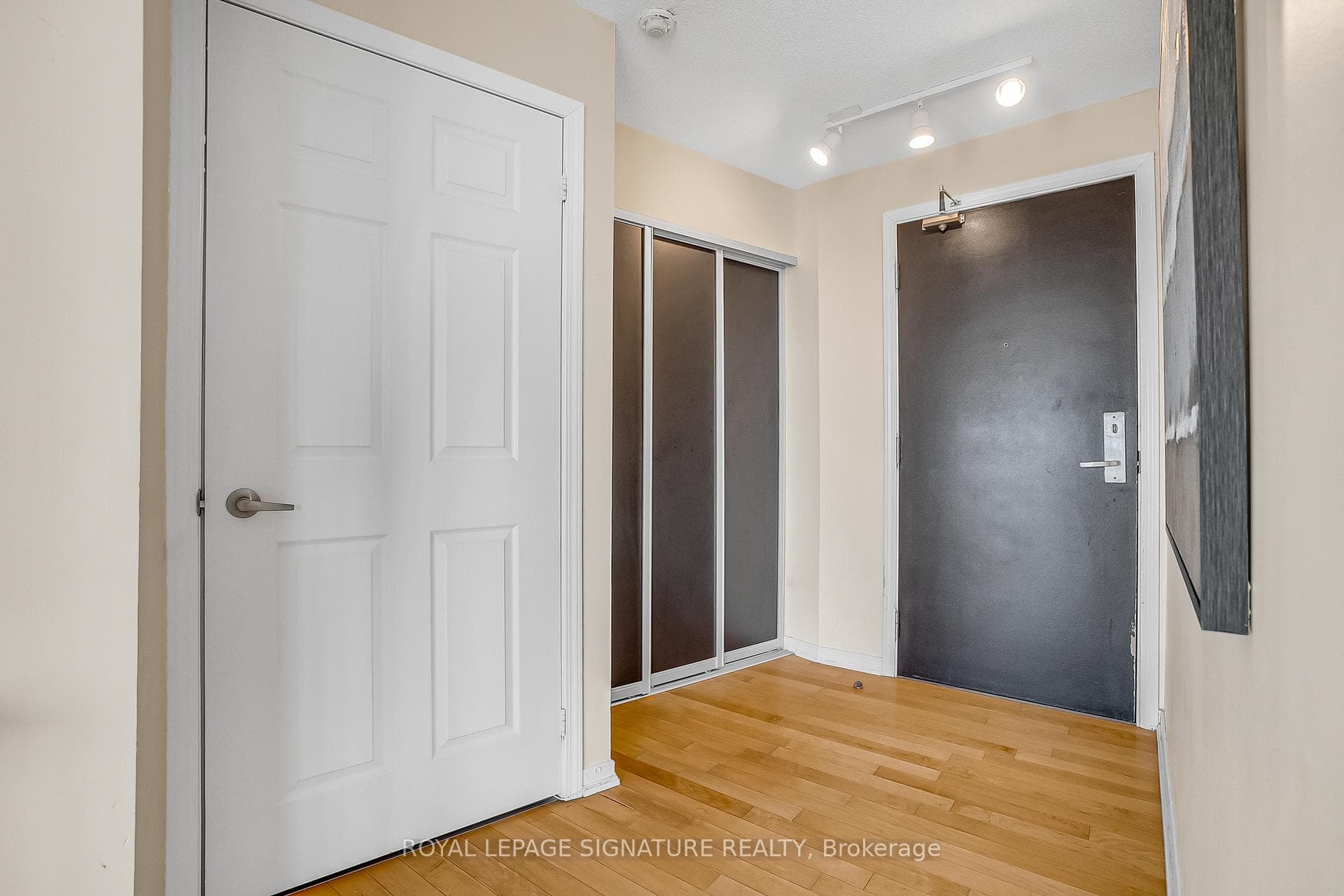 18 Valley Woods Road Unit PH305 photo 27