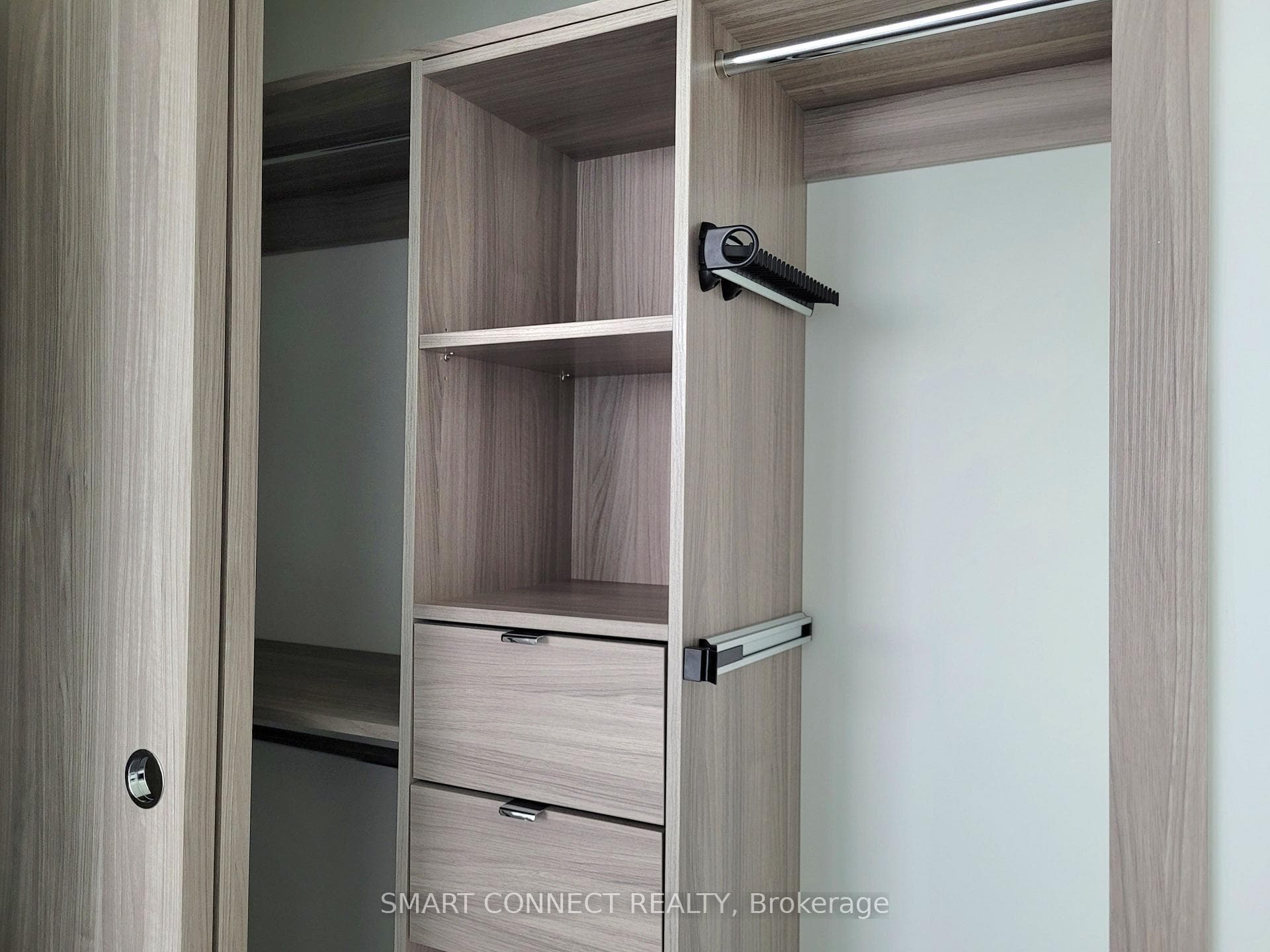 95 Mcmahon Drive Unit 2007 photo 8