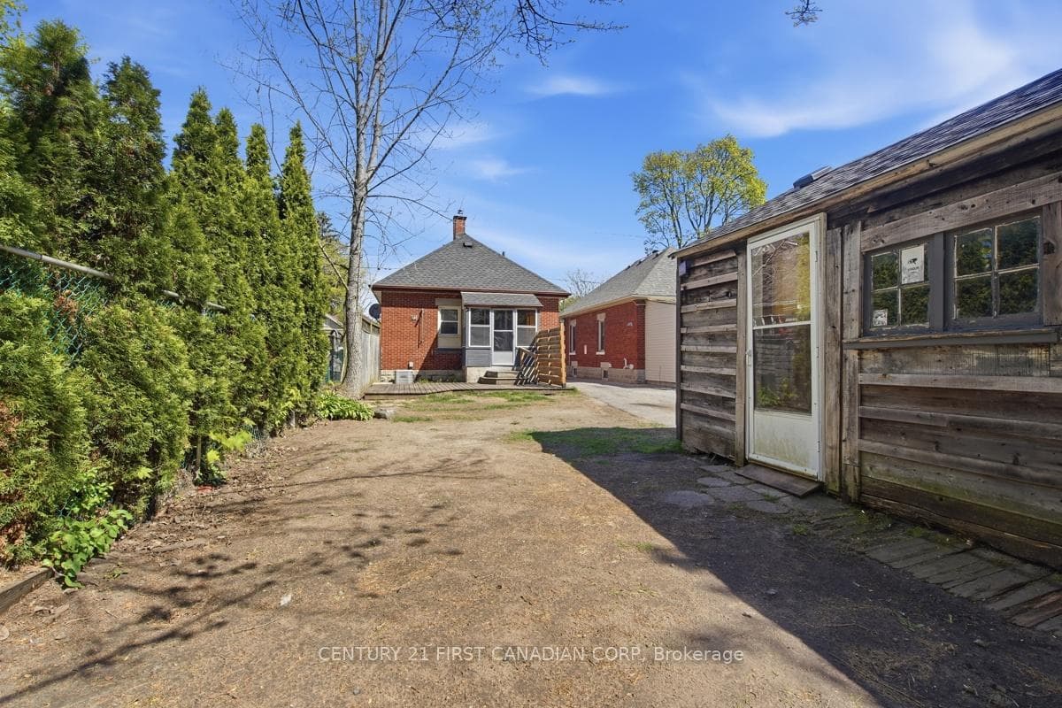 63 Beattie Avenue photo 40