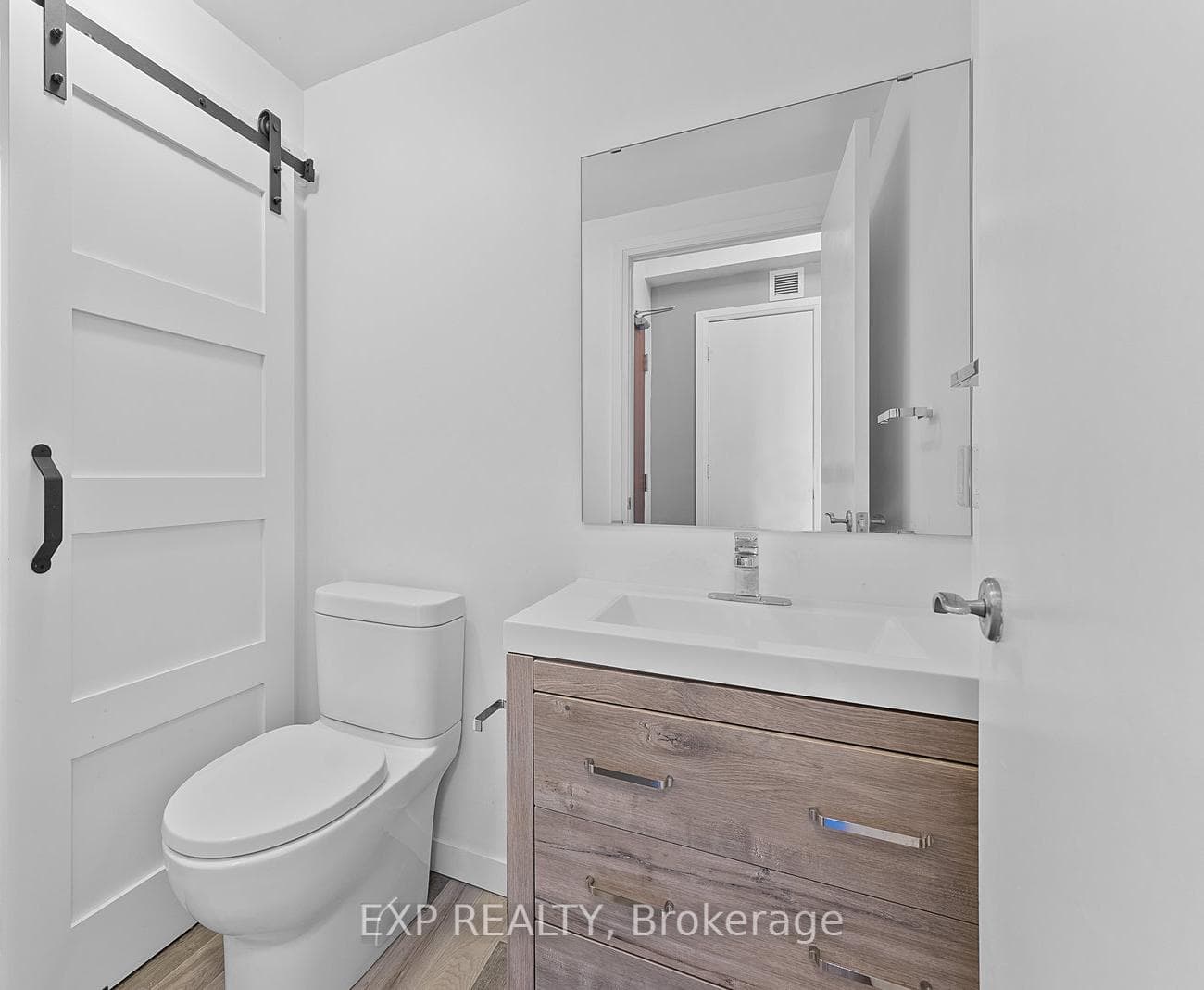 2191 Yonge Street Unit 4606 photo 19