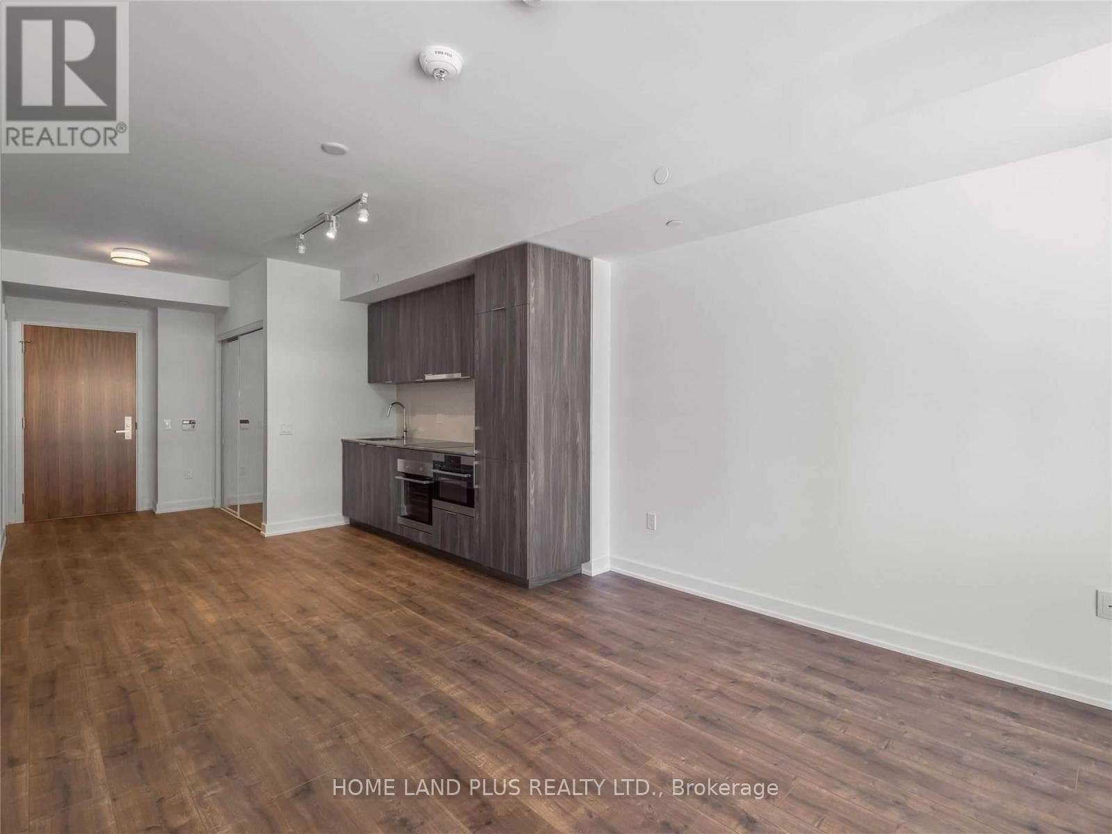 15 Queens Quay Unit 421 photo 6