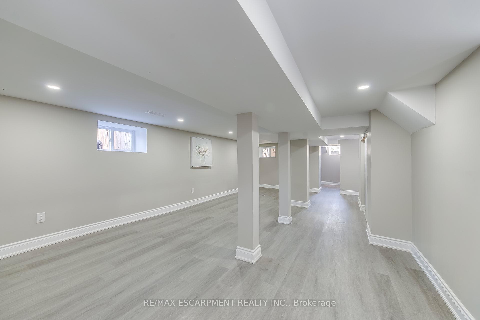 176 Garside Avenue photo 29