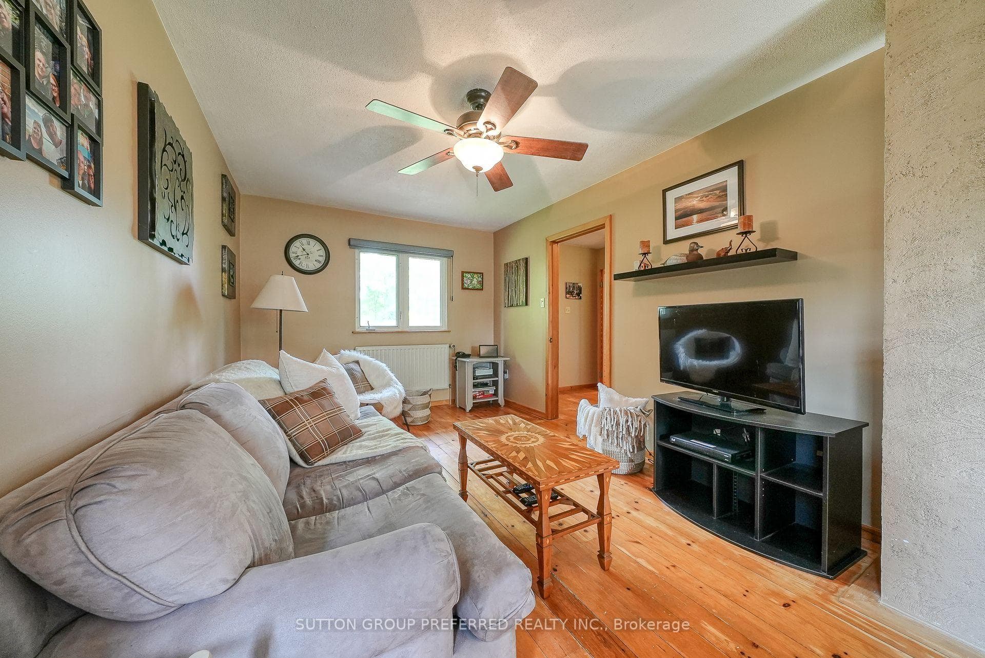 230 Blandford Street photo 15