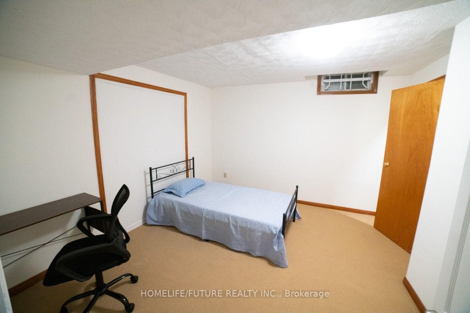 20 Gaslight Crescent Unit Bsmt photo 4