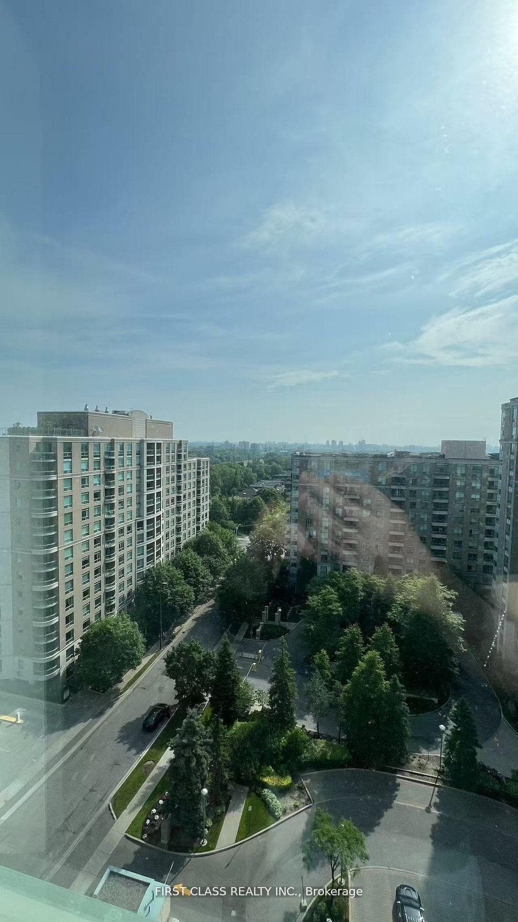 1 Pemberton Avenue Unit 1605 photo 2