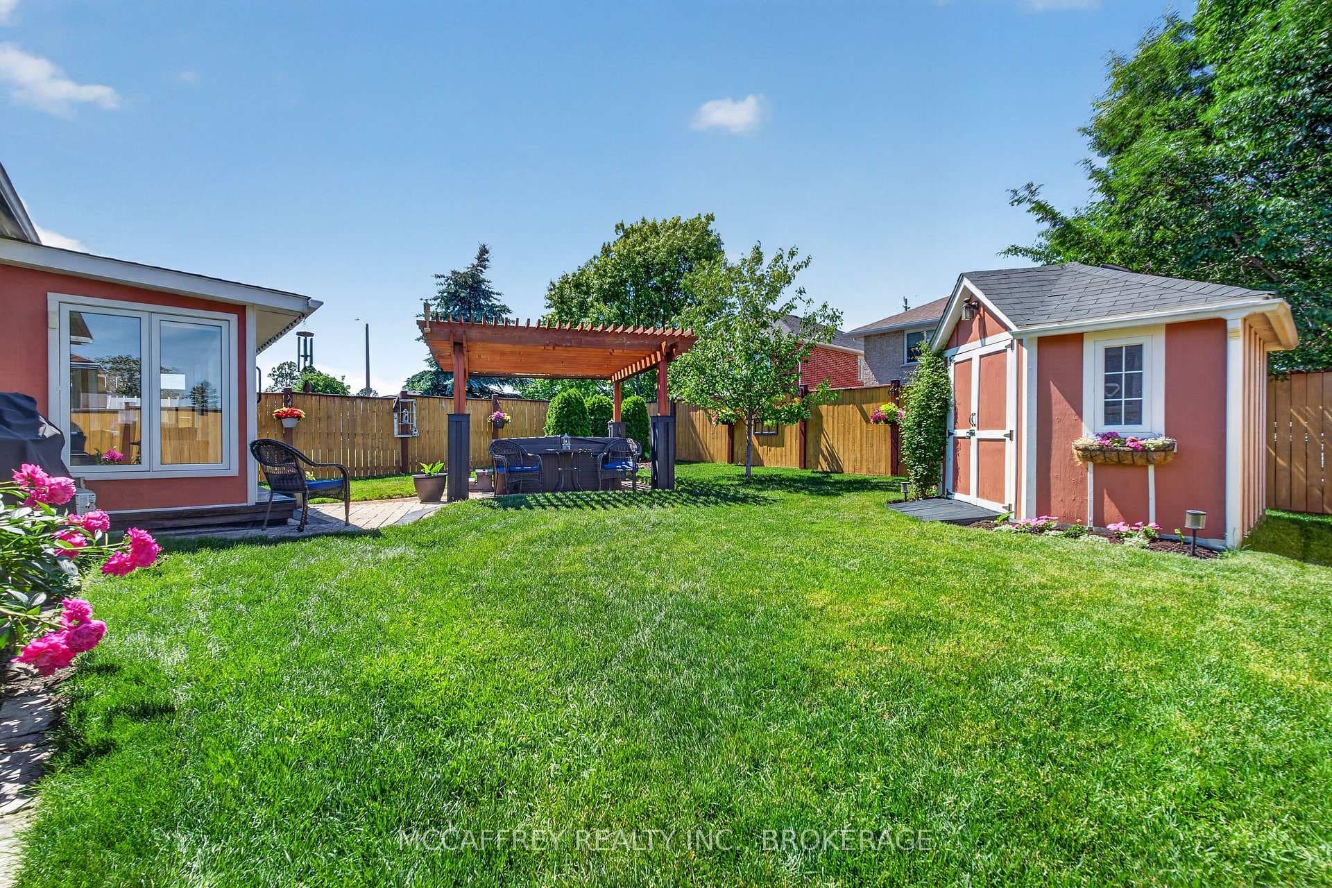 9 Hartwood Crescent photo 48
