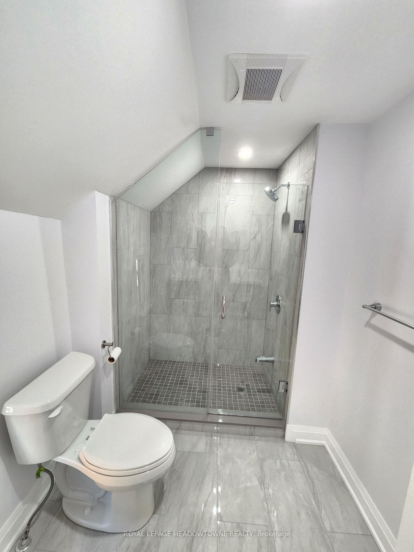 119 Colborne Street photo 13