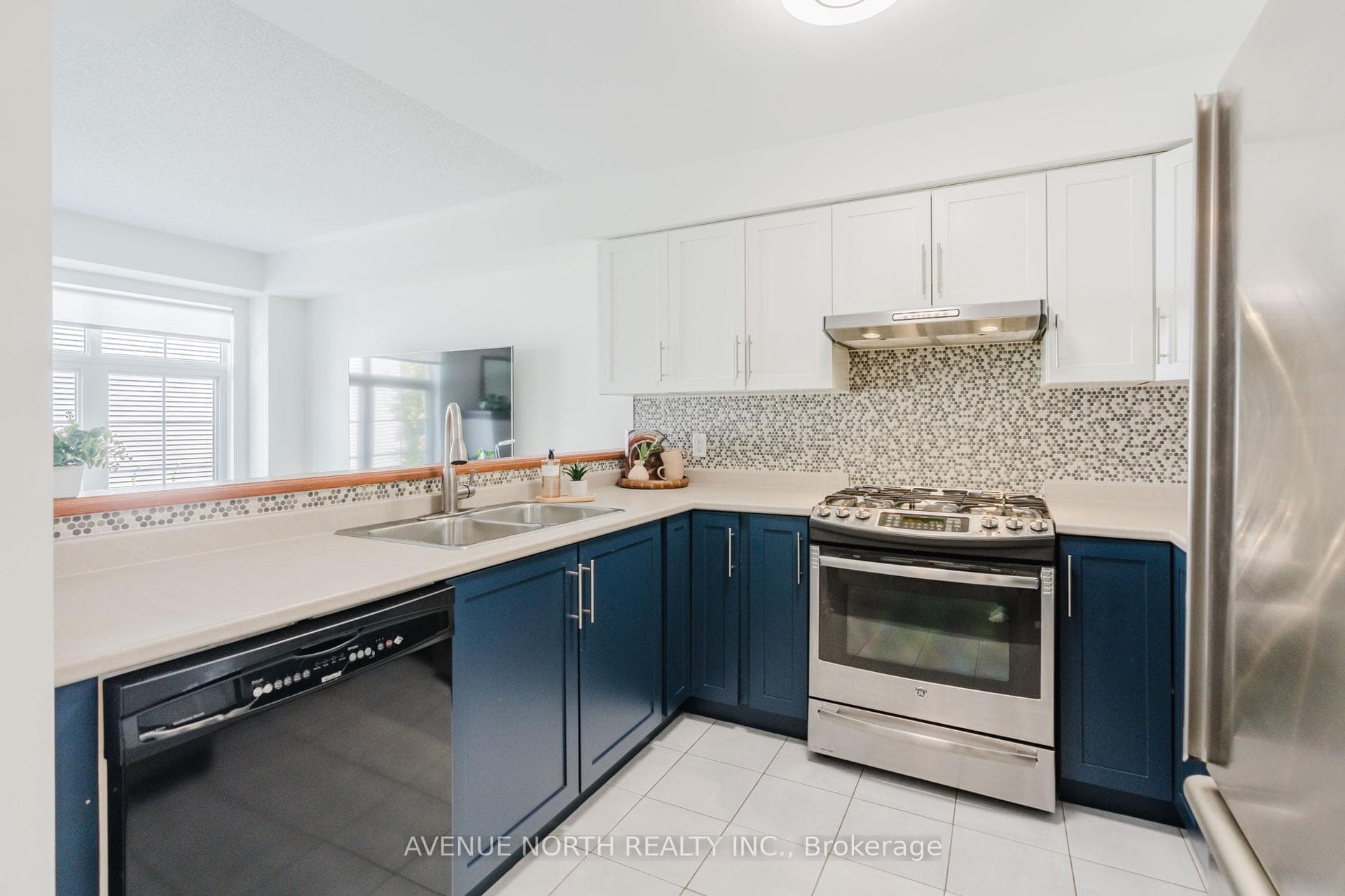 403 Heathrow Private photo 15