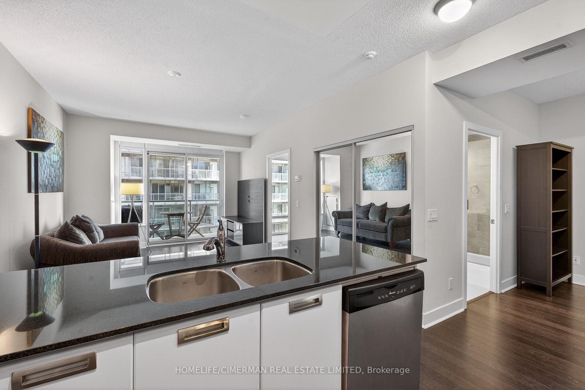90 Stadium Road Unit 601 photo 8