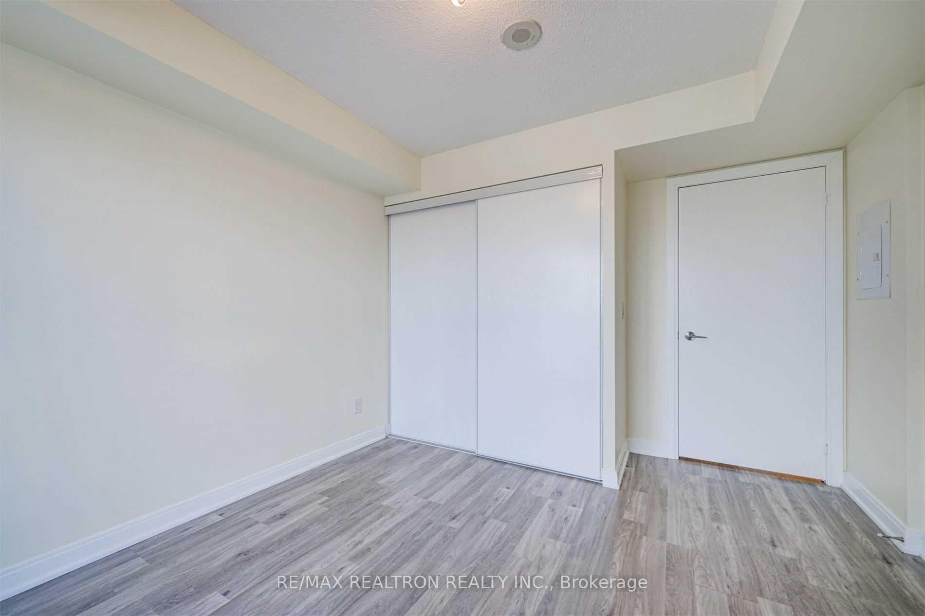 151 Village Green Square Unit 2410 photo 22