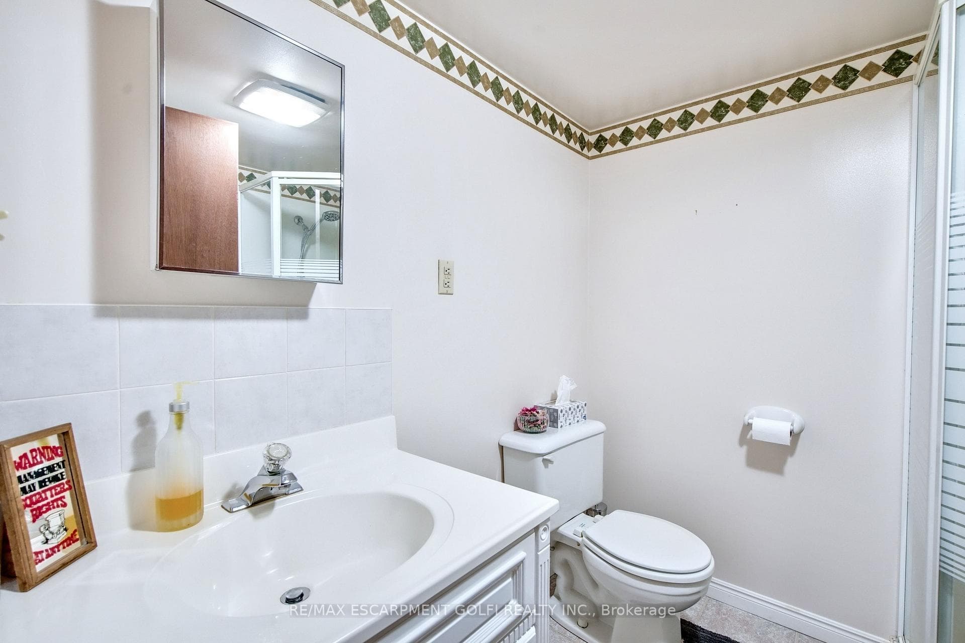165 Woodrow Street photo 26