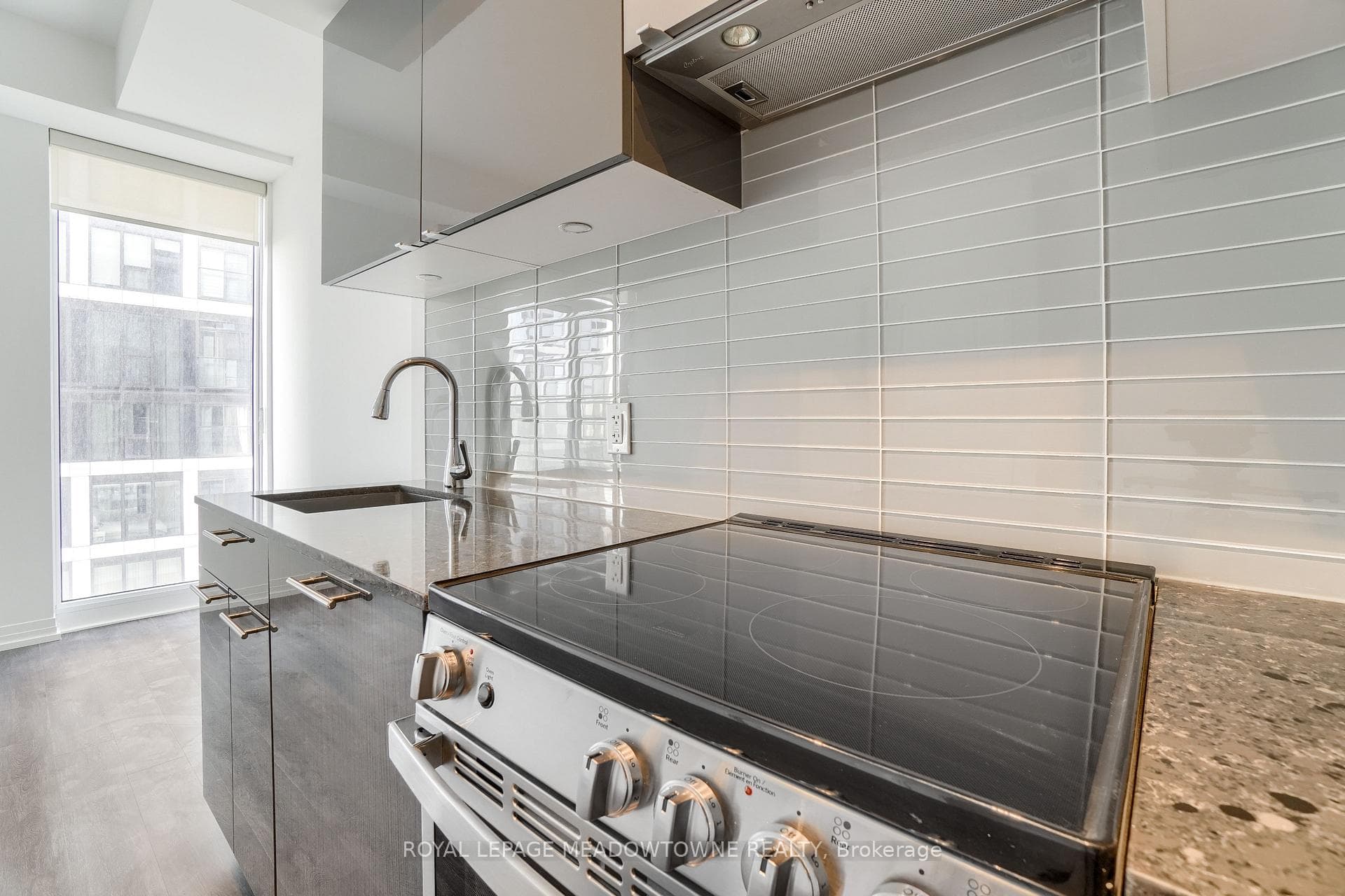 251 Jarvis Street Unit 4204 photo 18