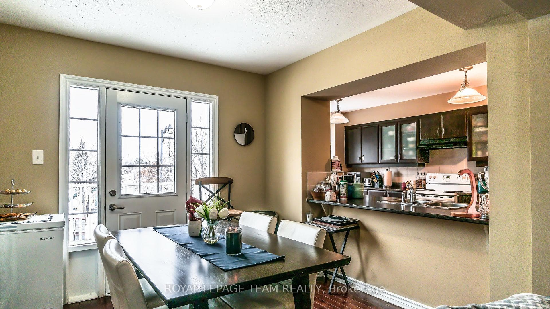 2092 MADRID Avenue photo 8