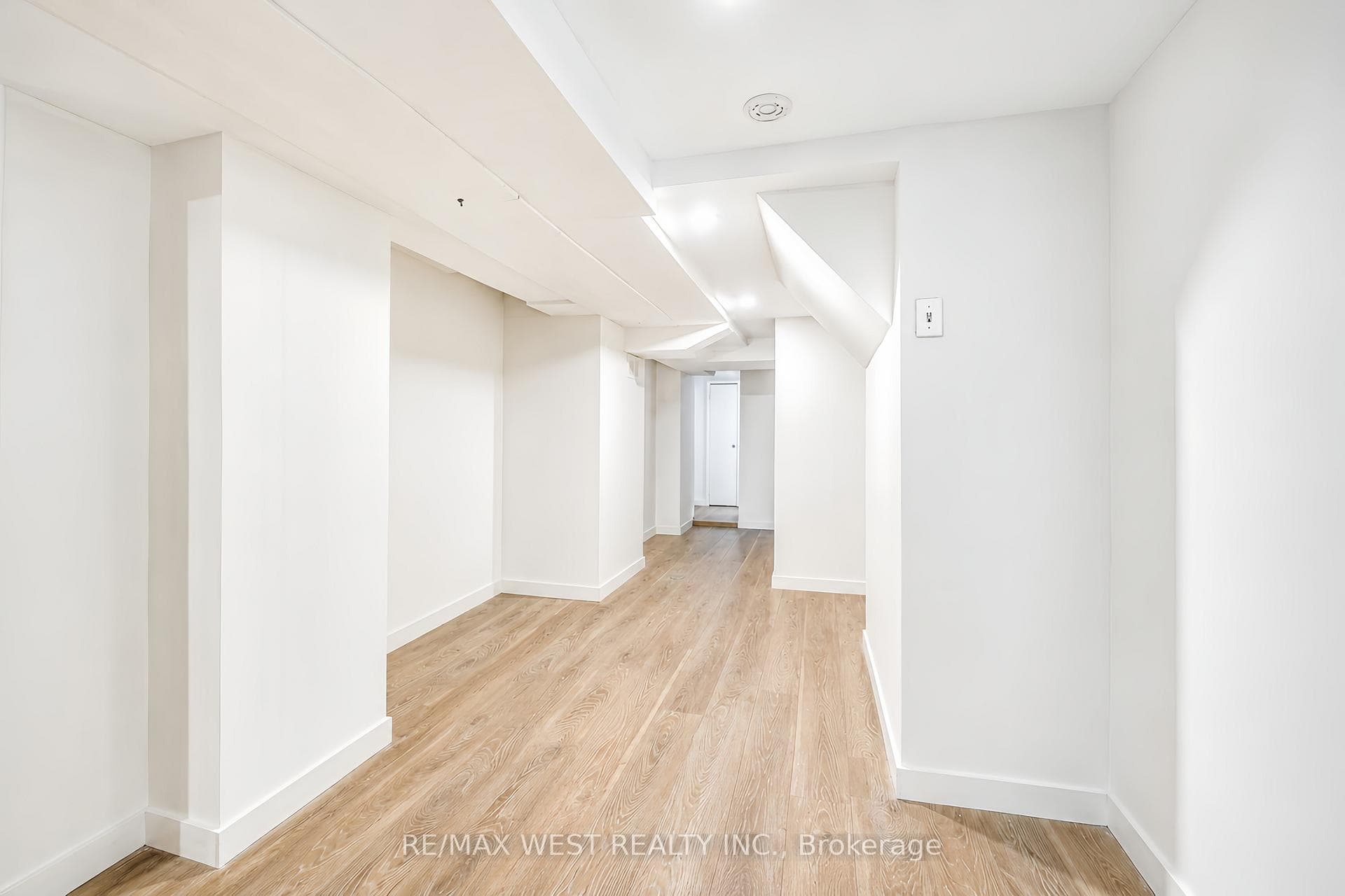 23 Irwin Road photo 8