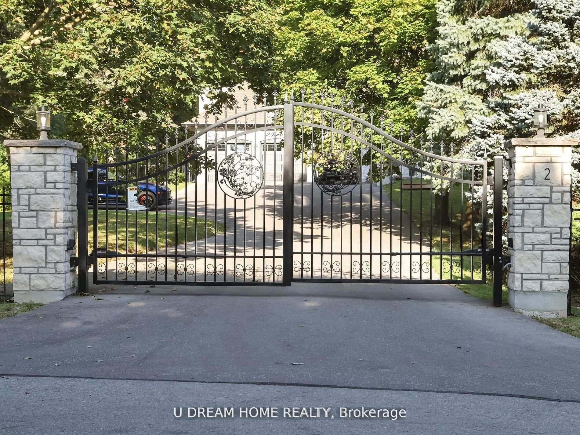 2 Jarvis Avenue photo 3