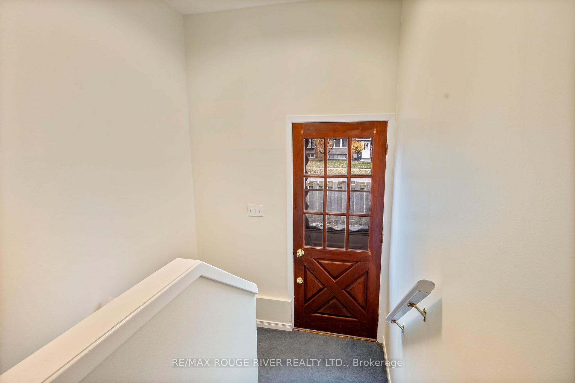 930 Marinet Crescent photo 24