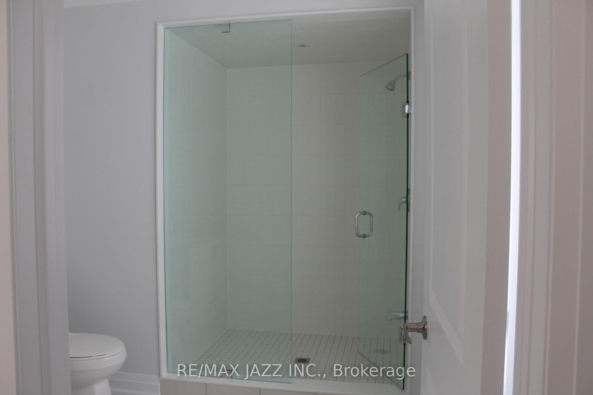 60 Butler Boulevard photo 11