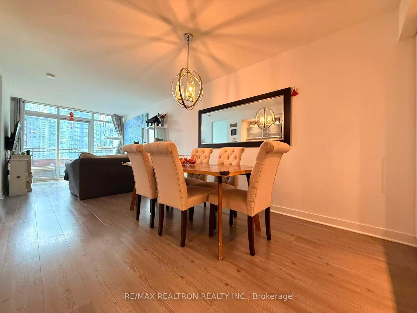 4K Spadina Avenue Unit 1225 photo 6