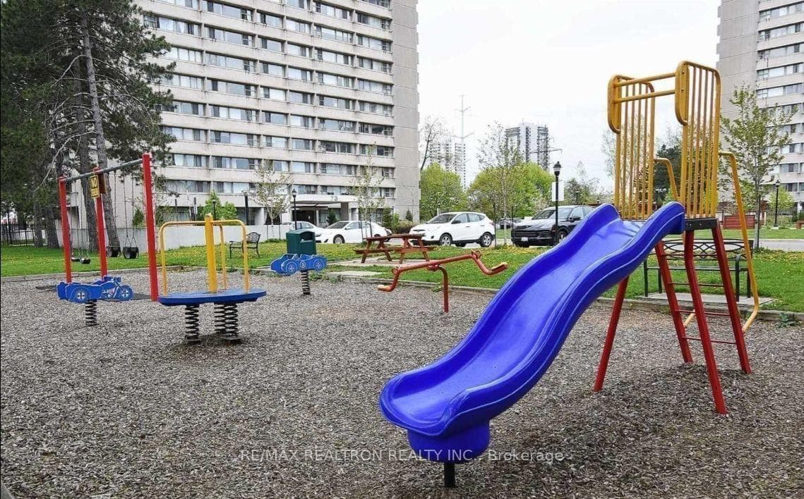 735 Don Mills Road Unit 1508 photo 14