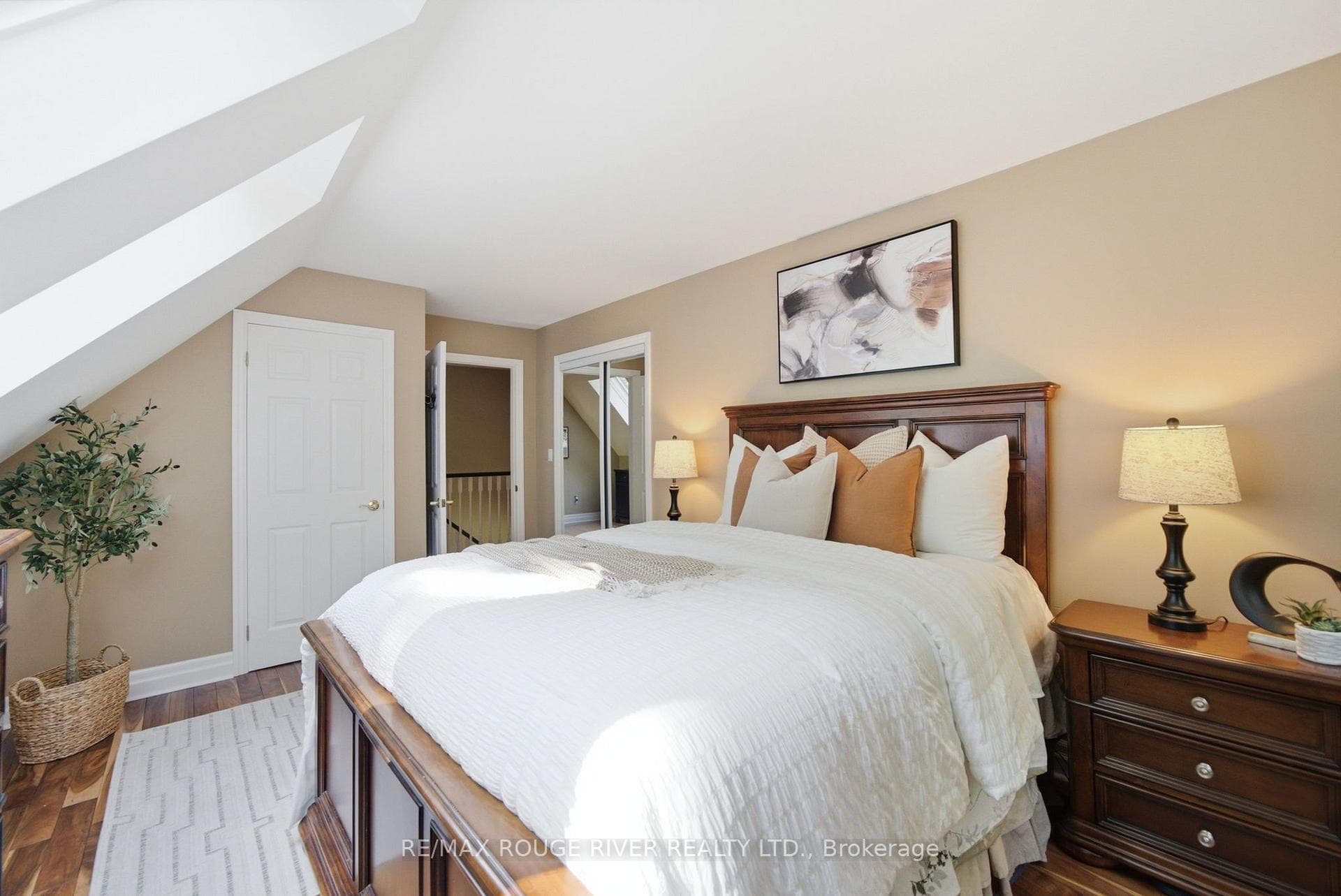 2774 Les Davey Road photo 21