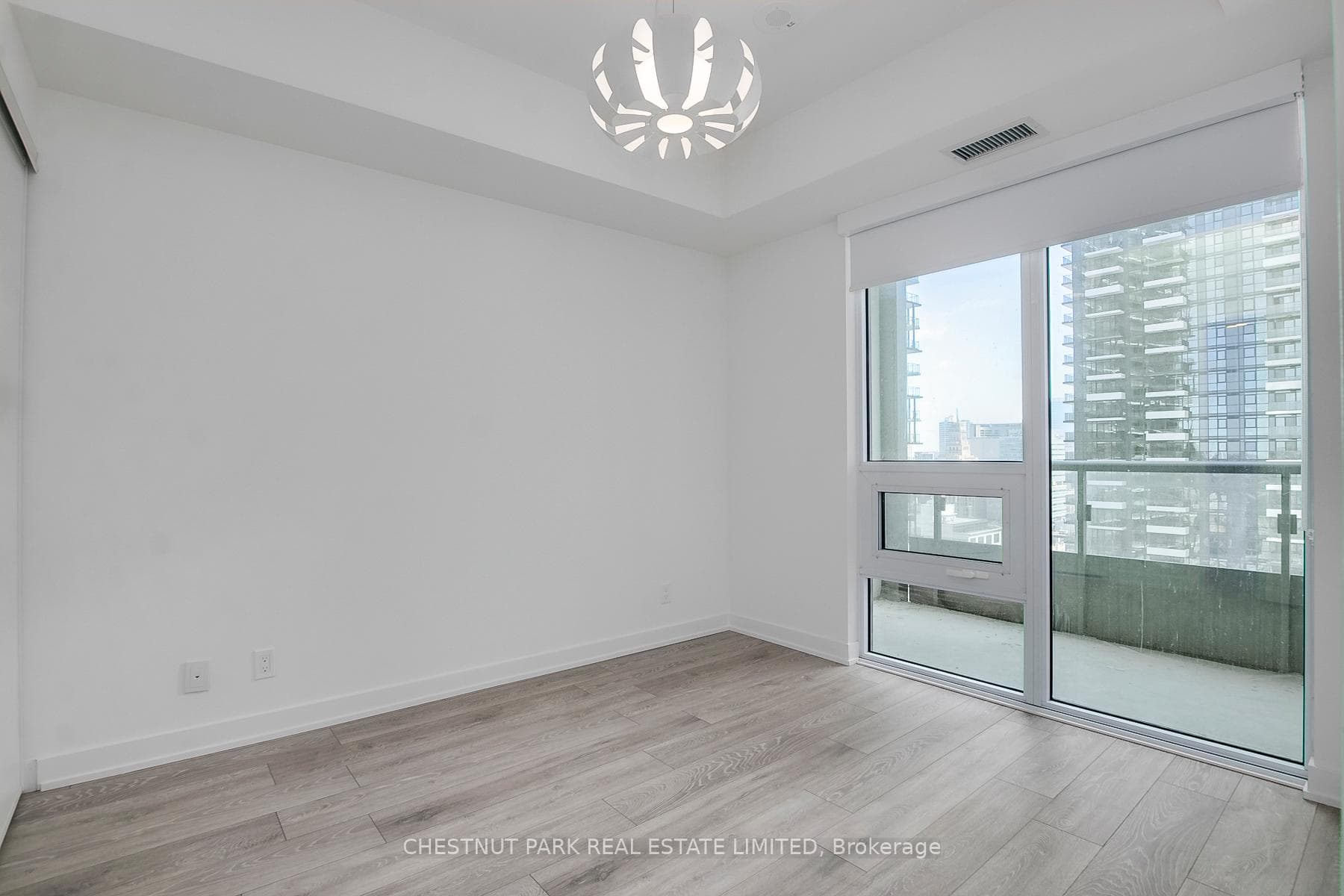 108 Peter Street Unit 2103 photo 19