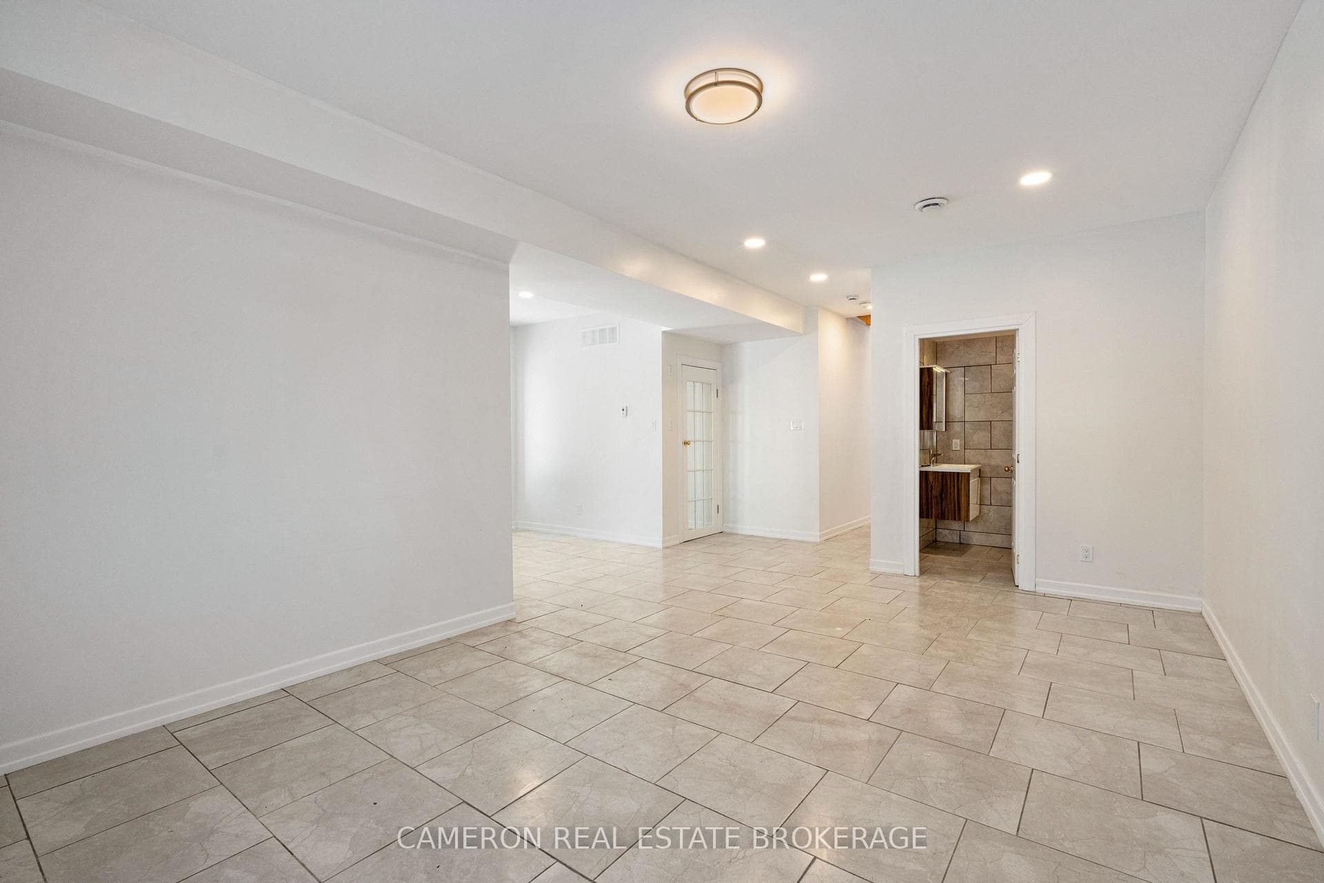 14 King Street Unit A photo 11