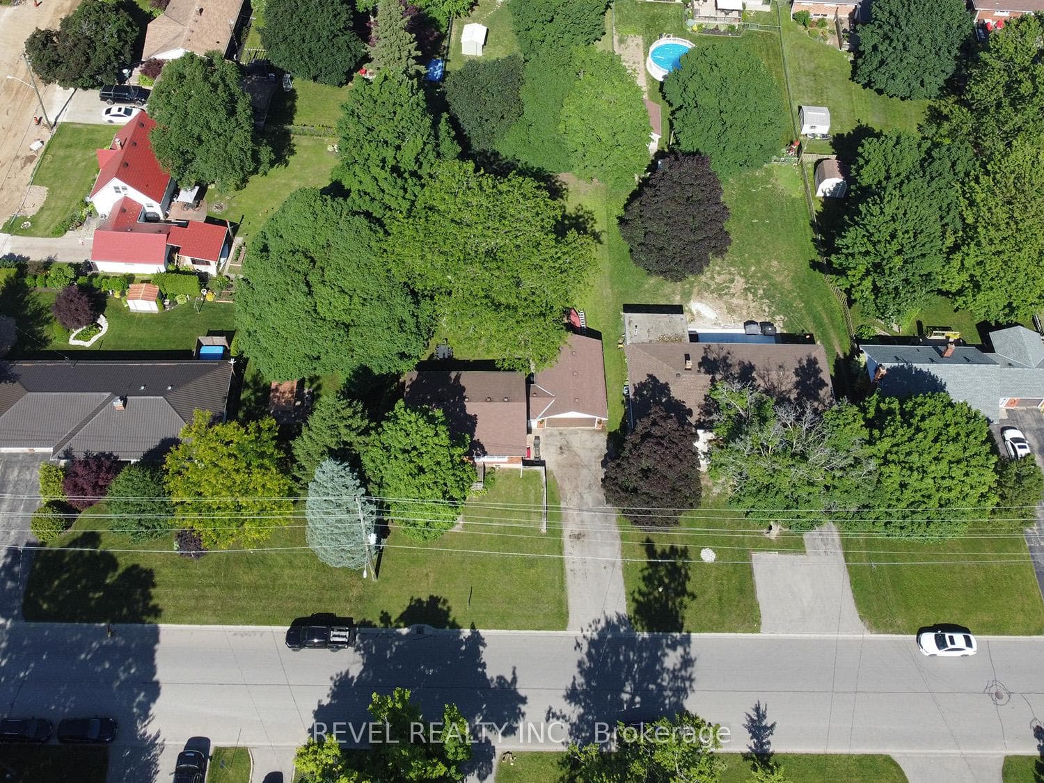 245 St James Street photo 27
