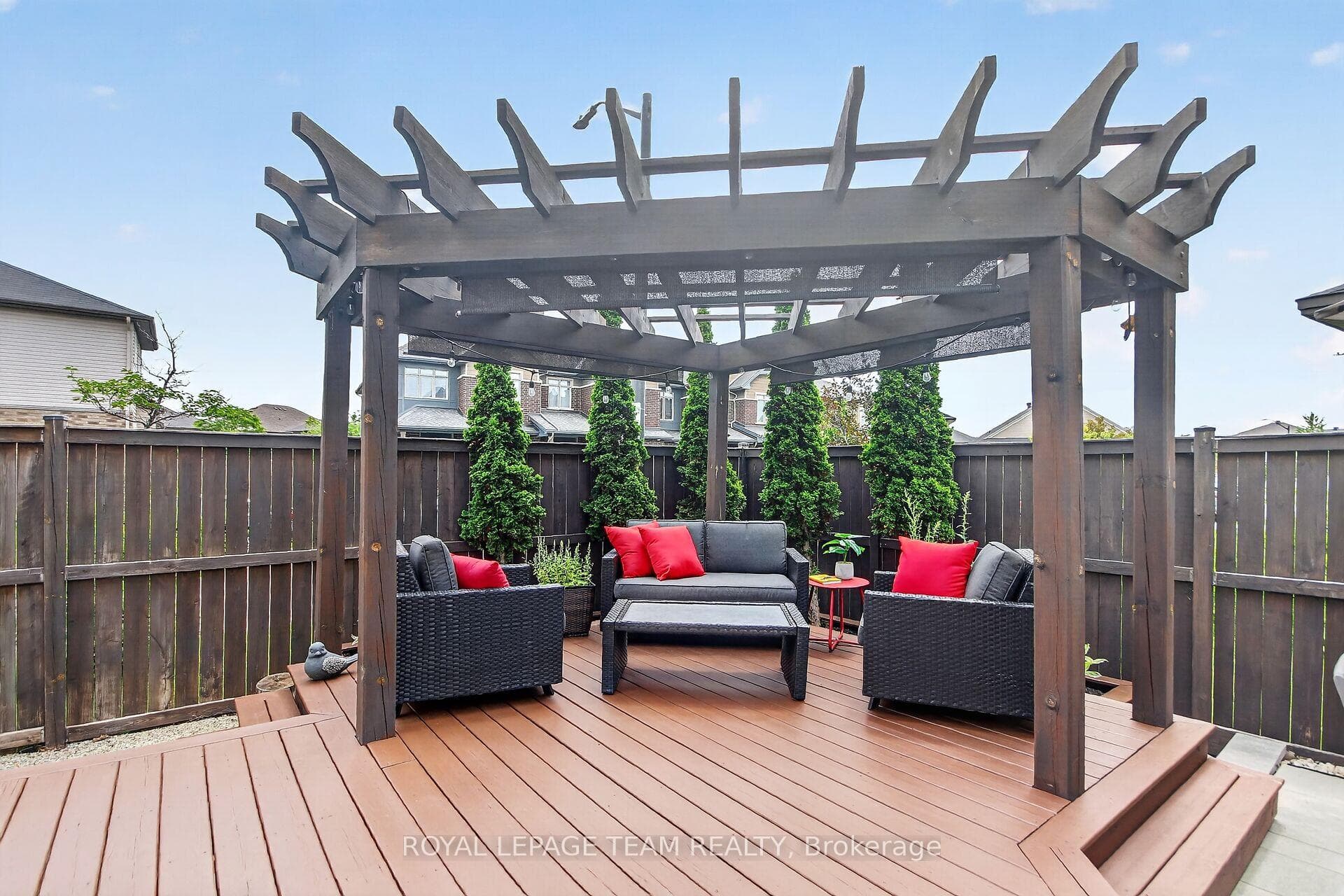 111 Hawkeswood Drive photo 37