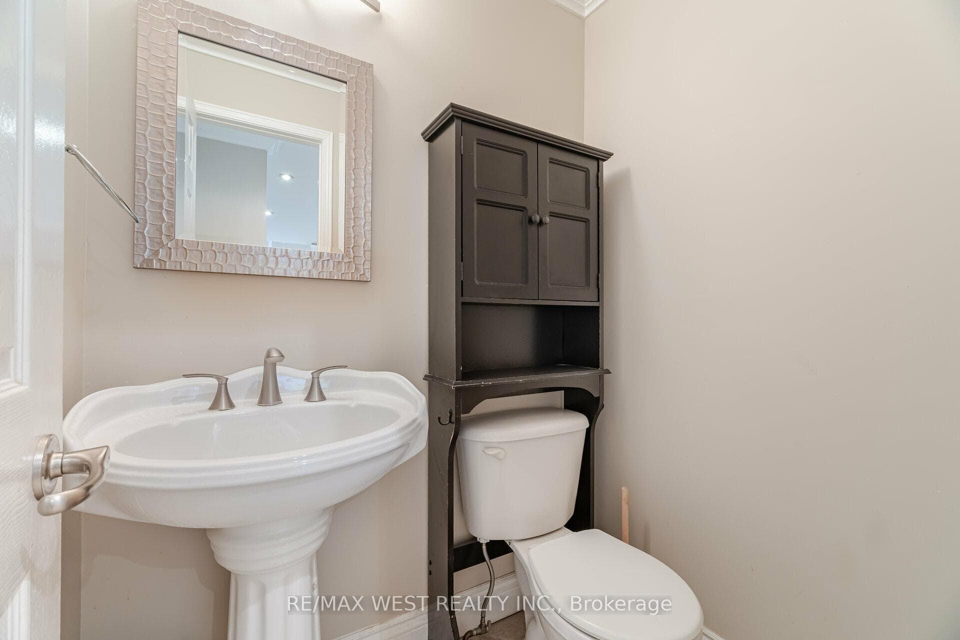 5456 Whitehorn Avenue Unit Main photo 20
