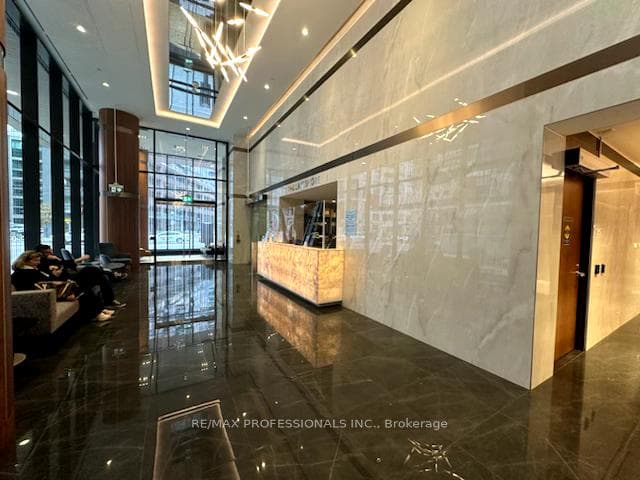 19 Bathurst Street Unit 1208 photo 21